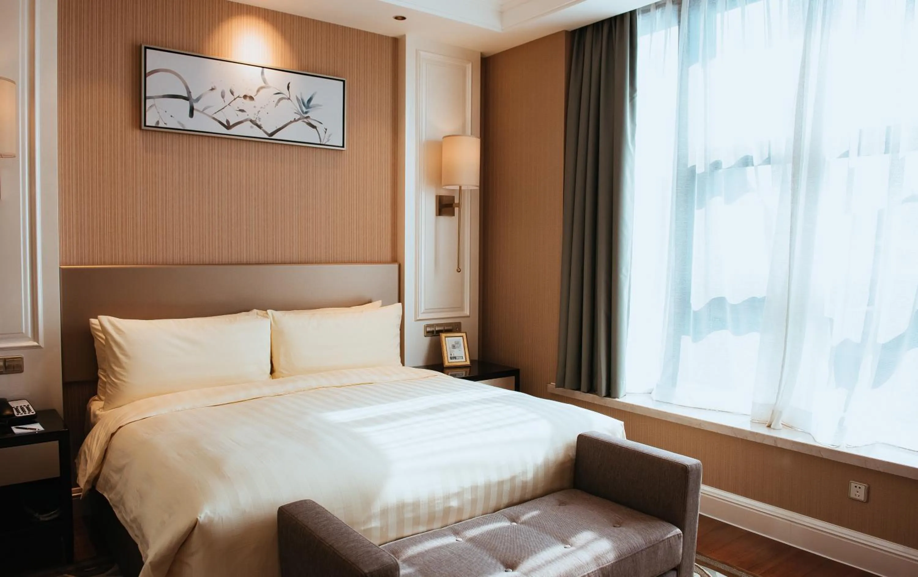 Photo of the whole room, Bed in Wyndham Grand Xi'an Residence