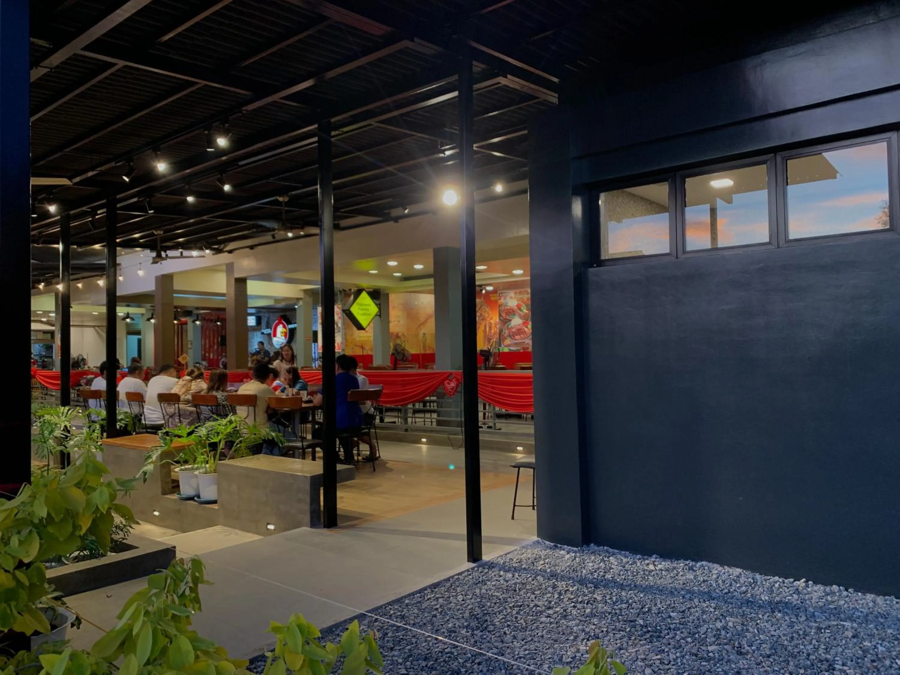 Restaurant/places to eat in Balay Inato Pension