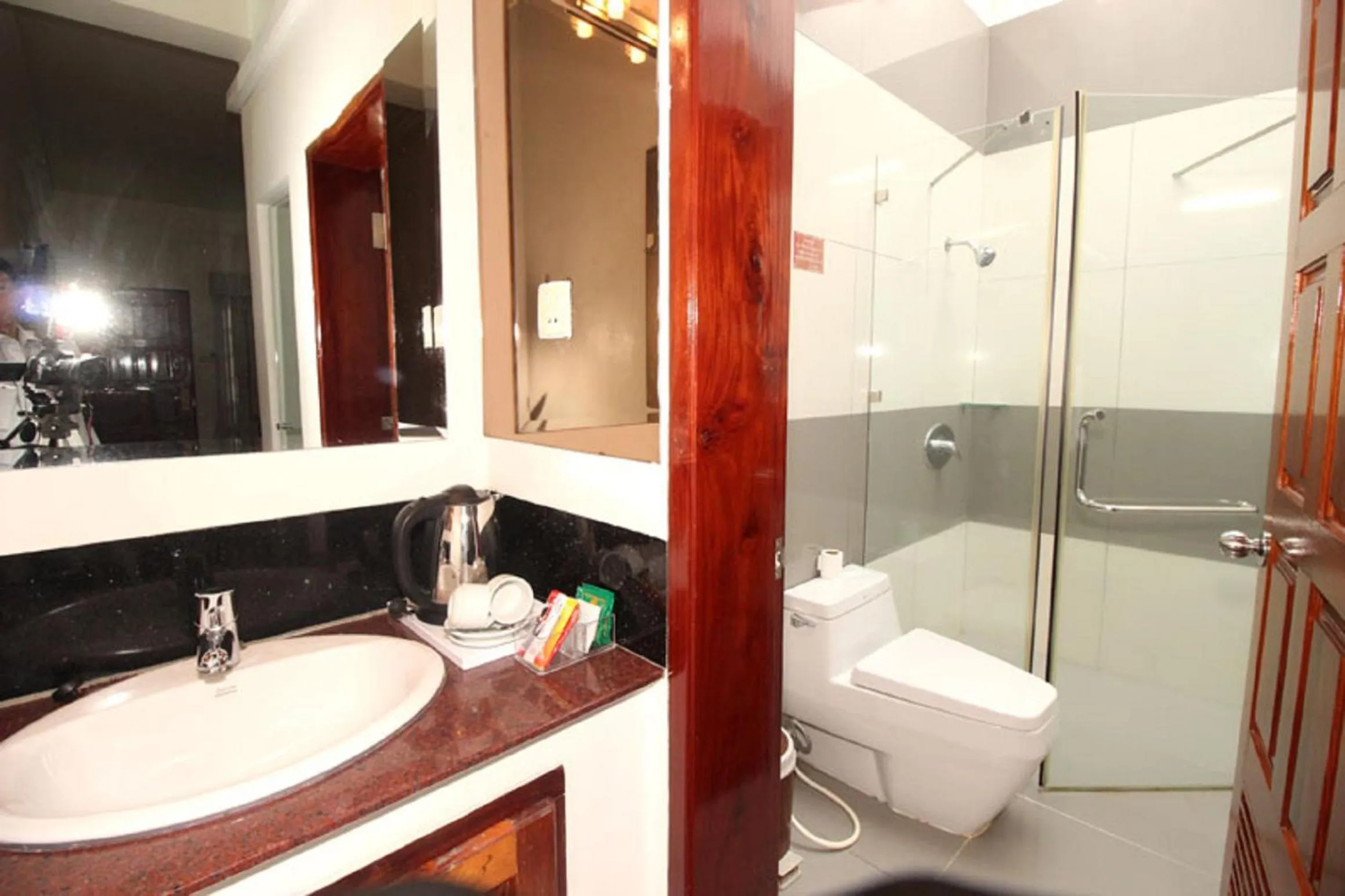 Toilet in Myanmar Life Hotel