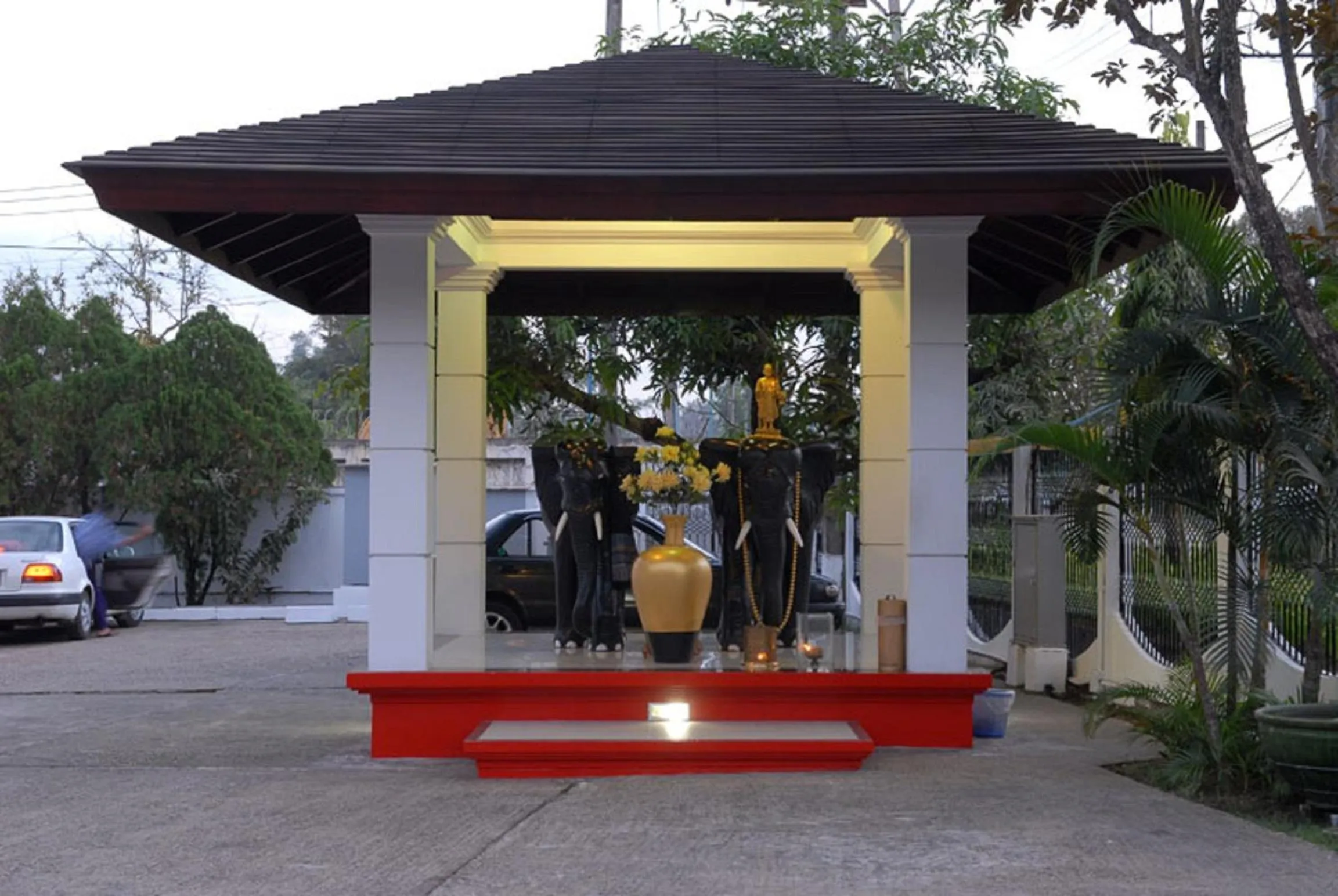 Day in Myanmar Life Hotel