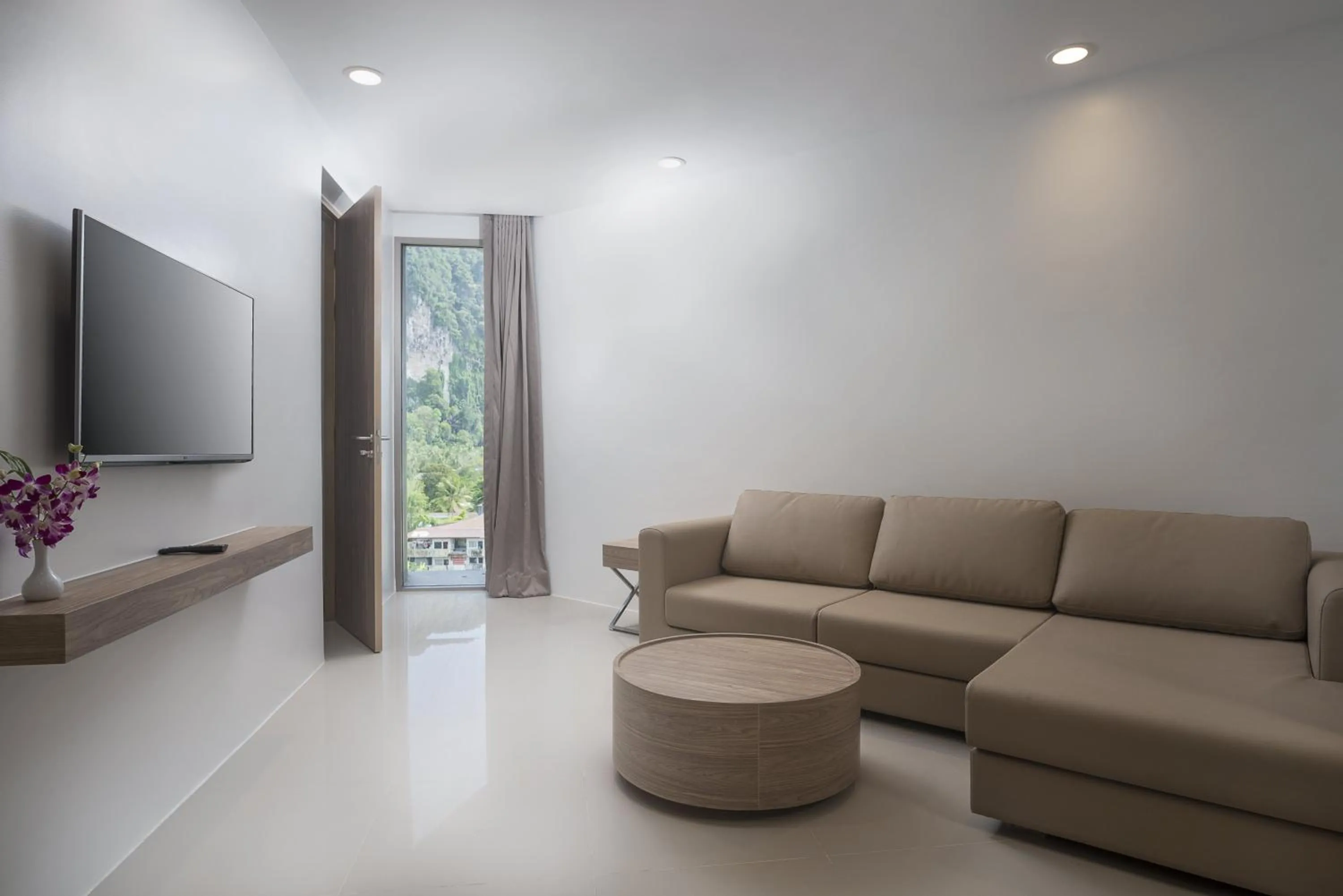 Photo of the whole room in Centara Life Phu Pano Krabi