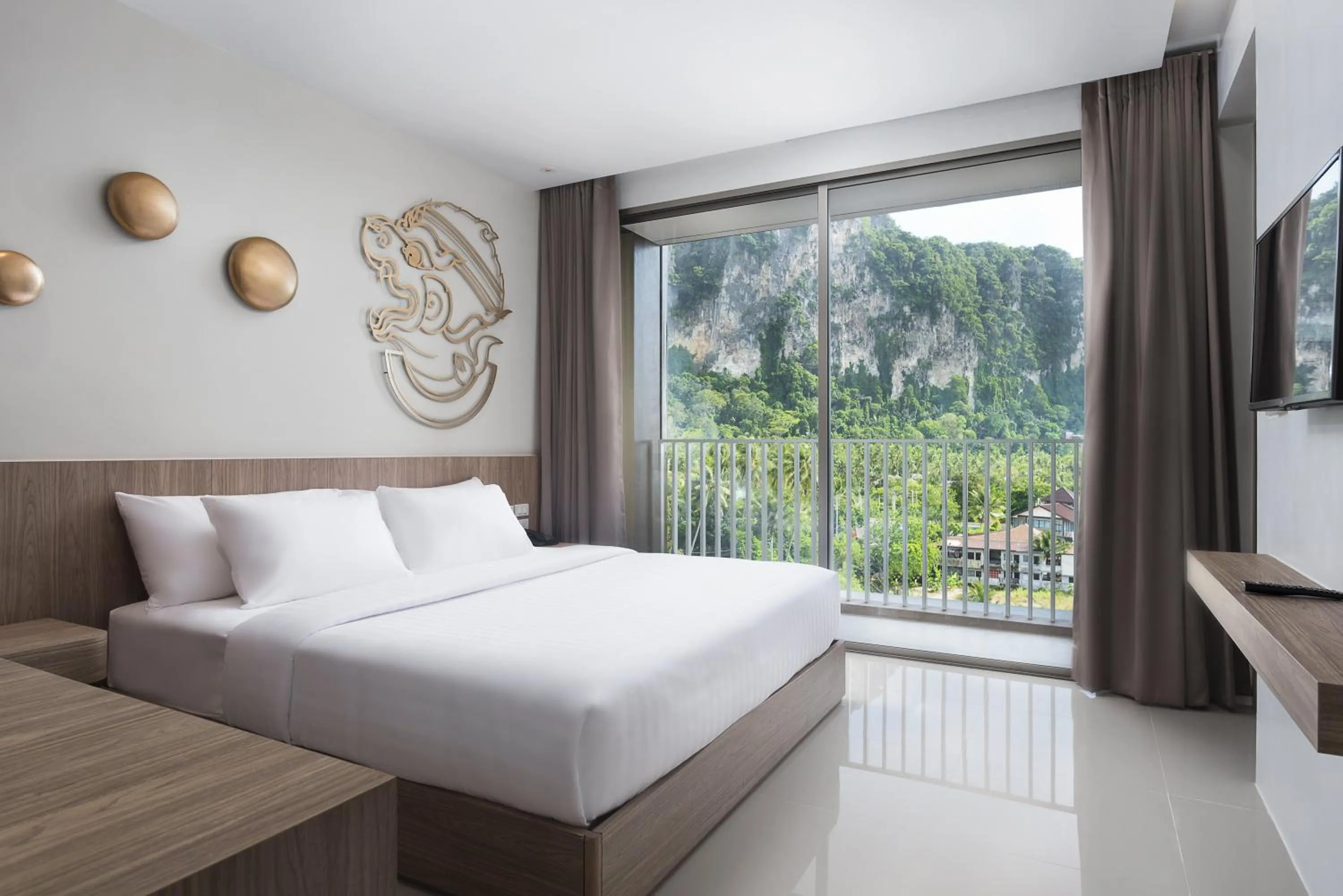 Photo of the whole room, Bed in Centara Life Phu Pano Krabi