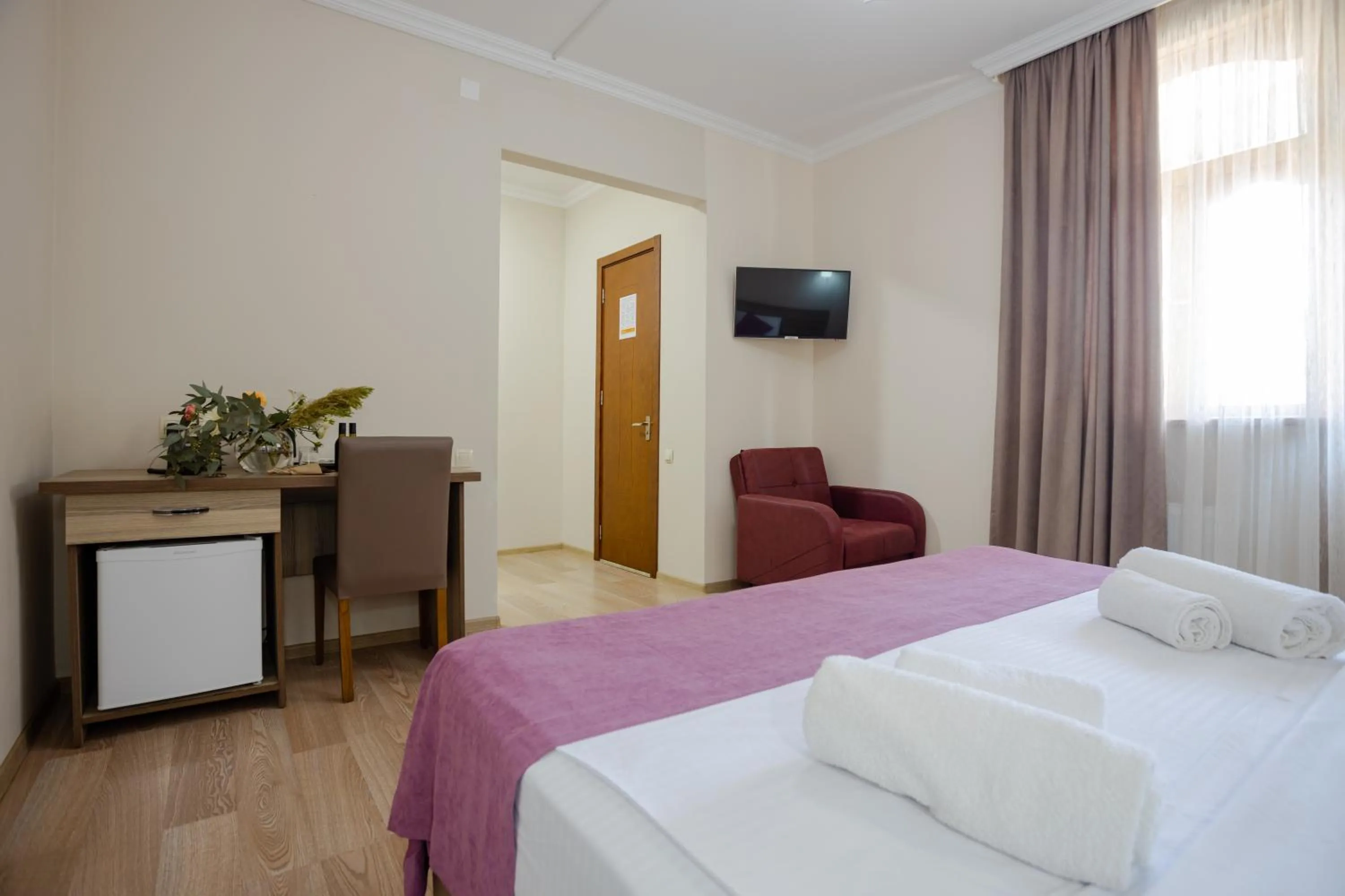 Bed in Daisi Sunset Hotel