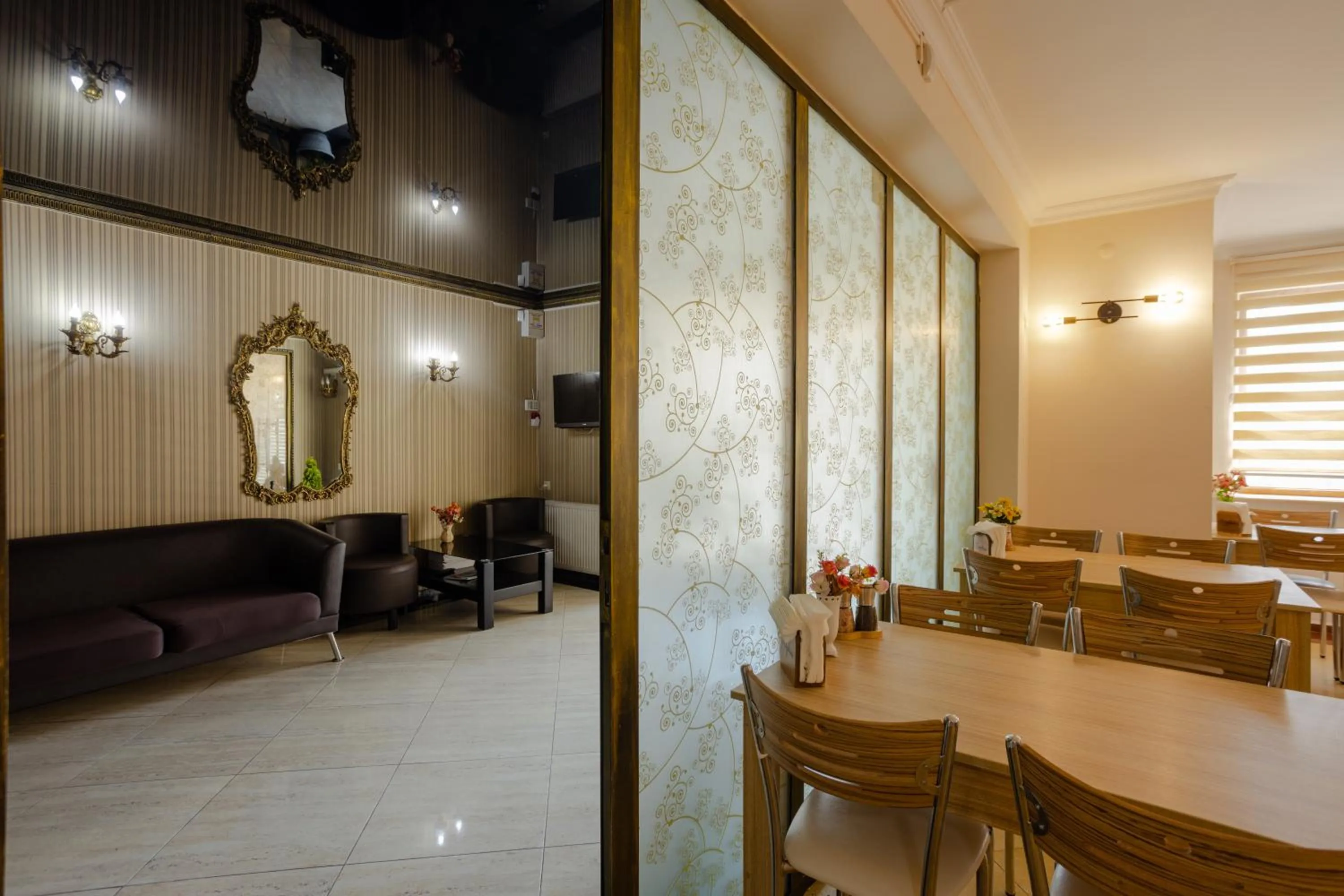 Breakfast in Daisi Sunset Hotel