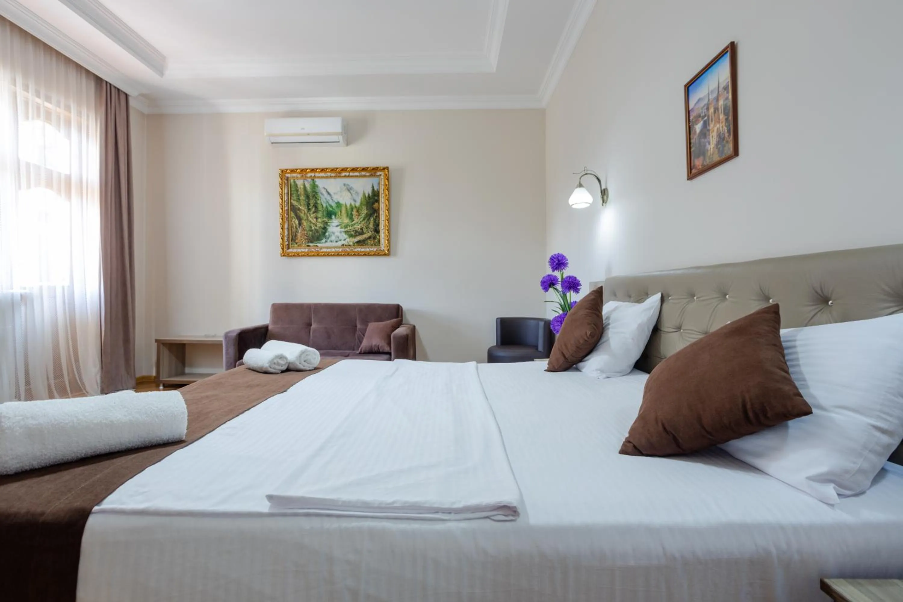 Bed in Daisi Sunset Hotel