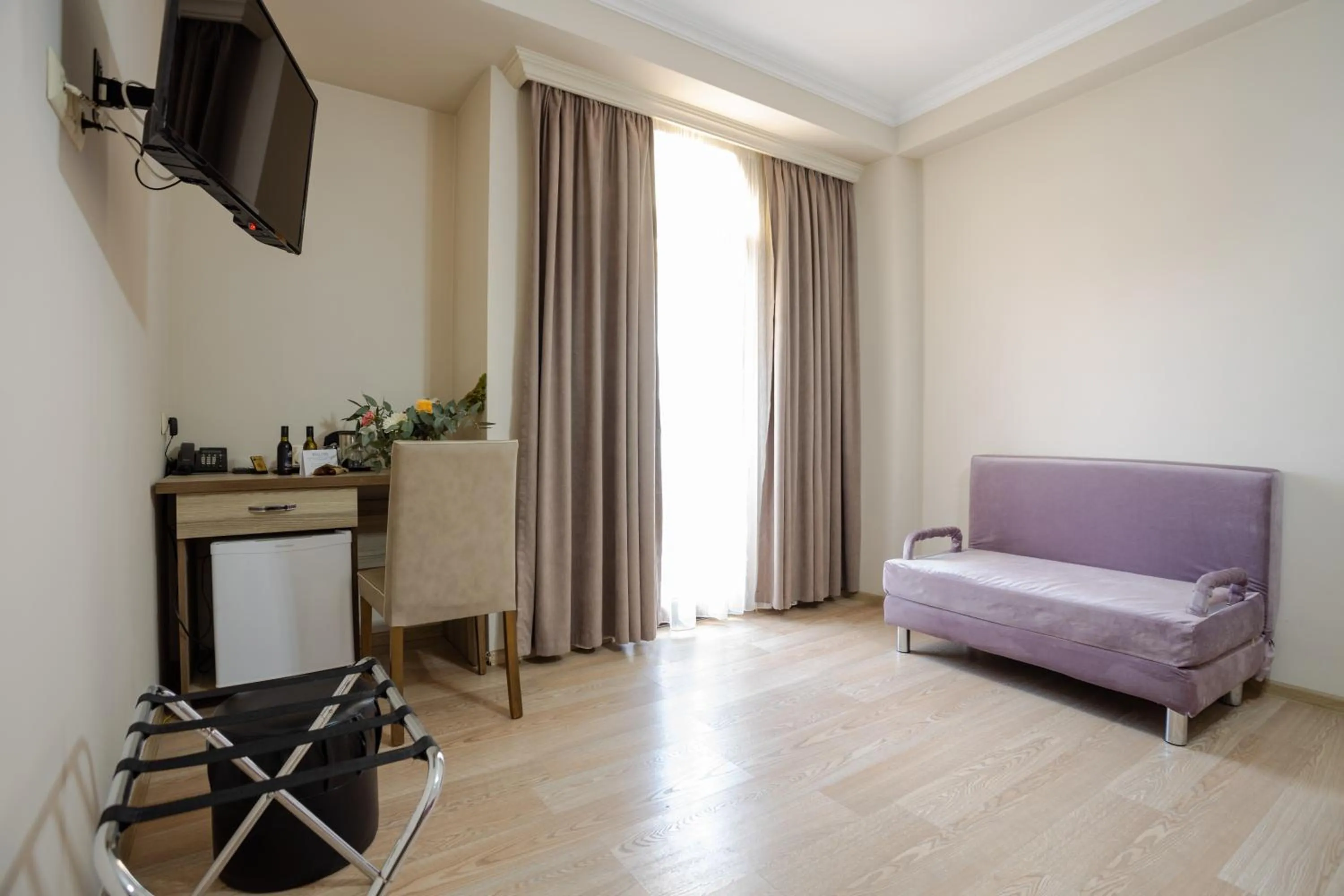 TV and multimedia in Daisi Sunset Hotel