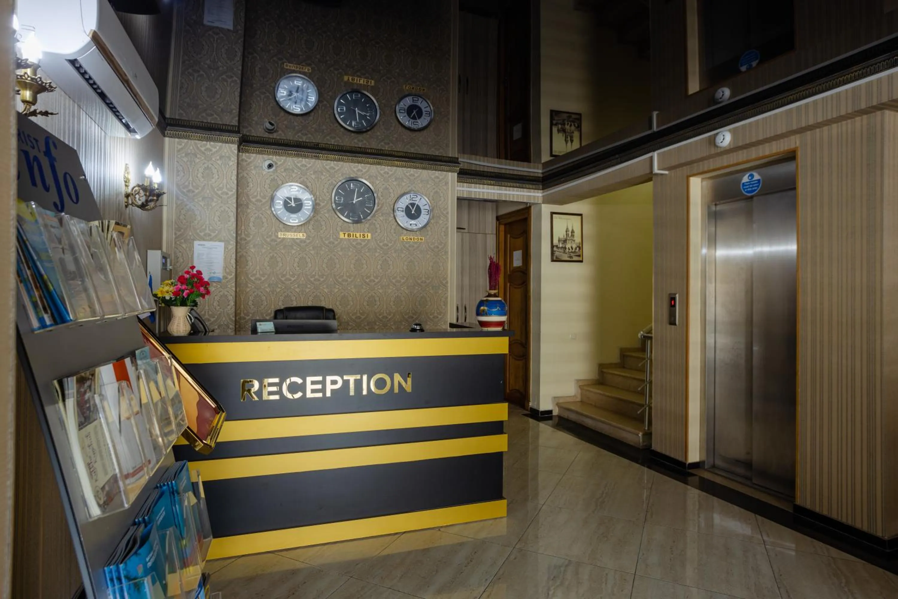 Lobby or reception in Daisi Sunset Hotel