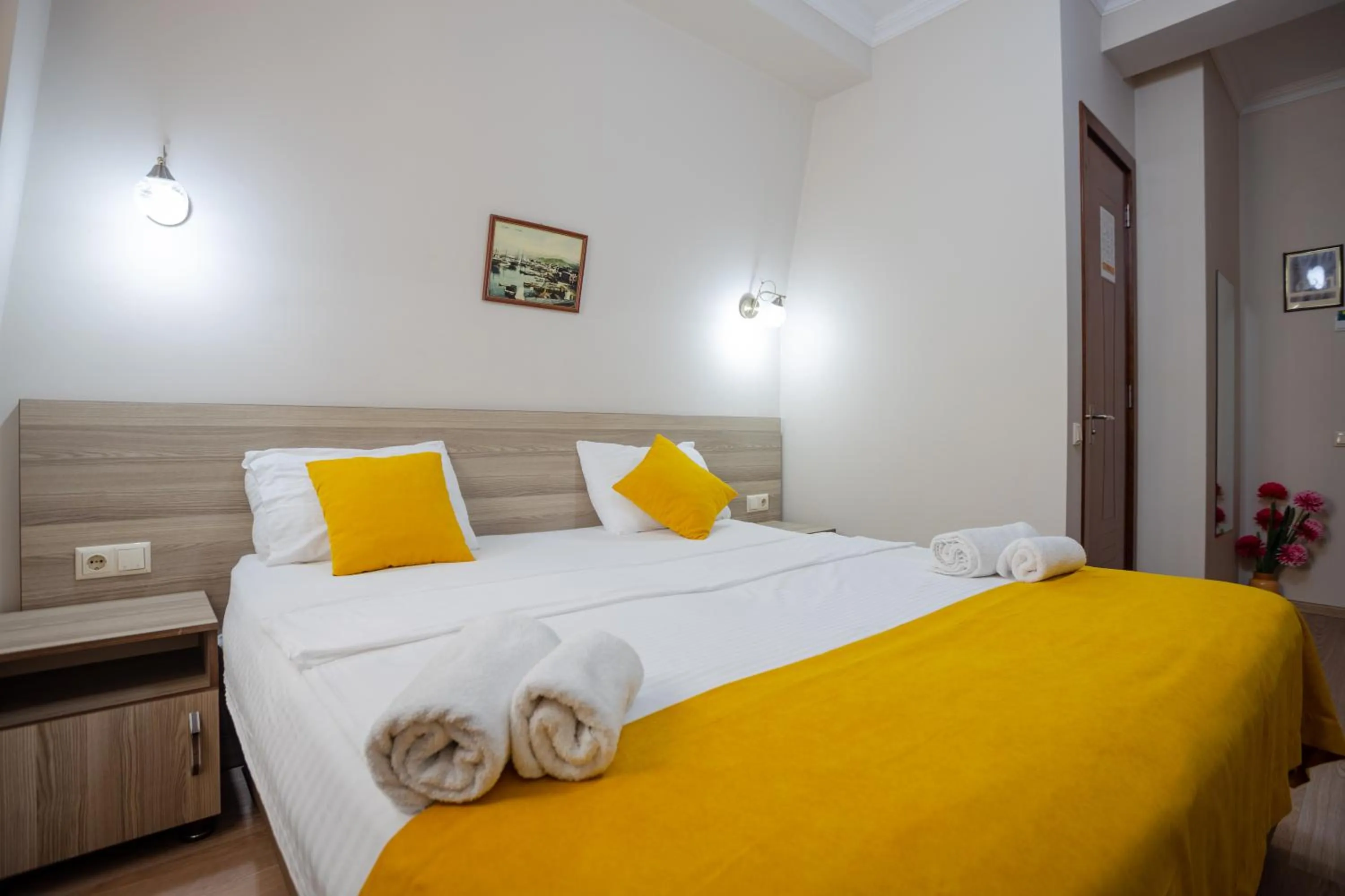 Photo of the whole room, Bed in Daisi Sunset Hotel