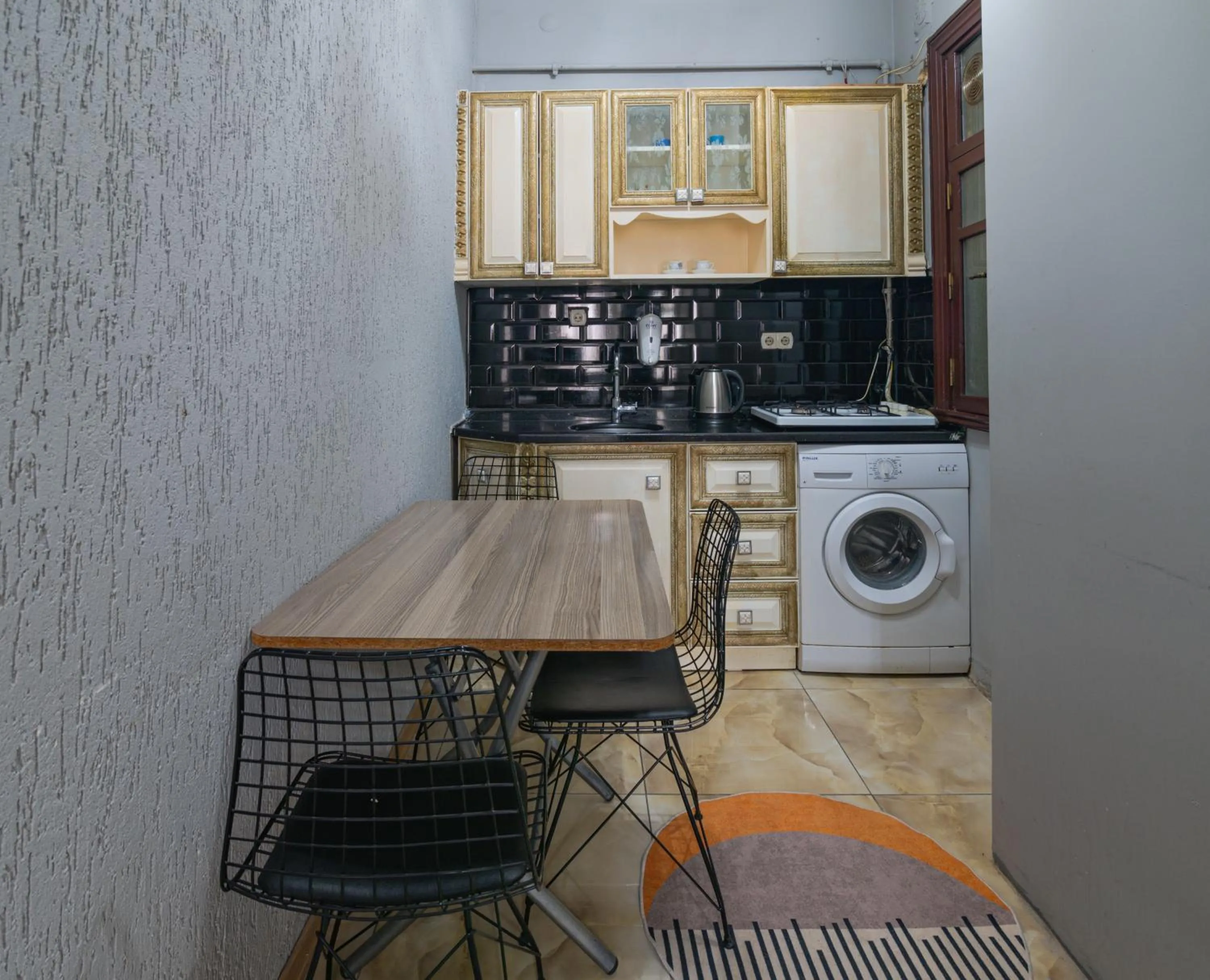 Kitchen or kitchenette in Nest HOTEL Sisli