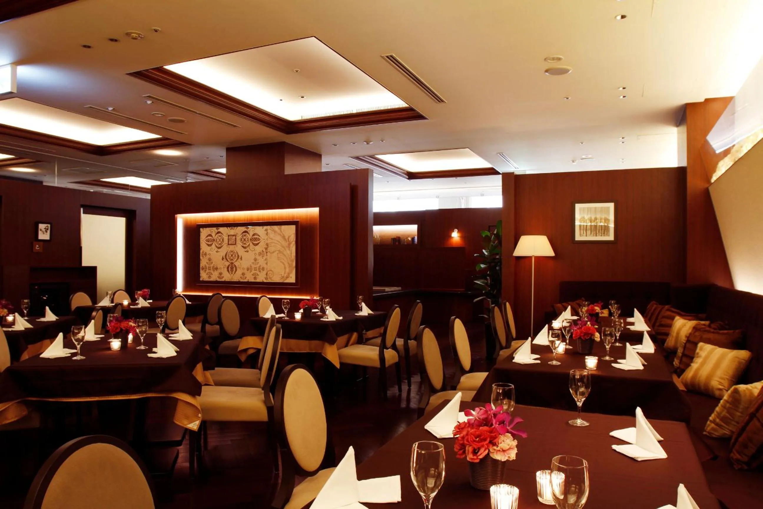 Restaurant/Places to Eat in Viale Osaka