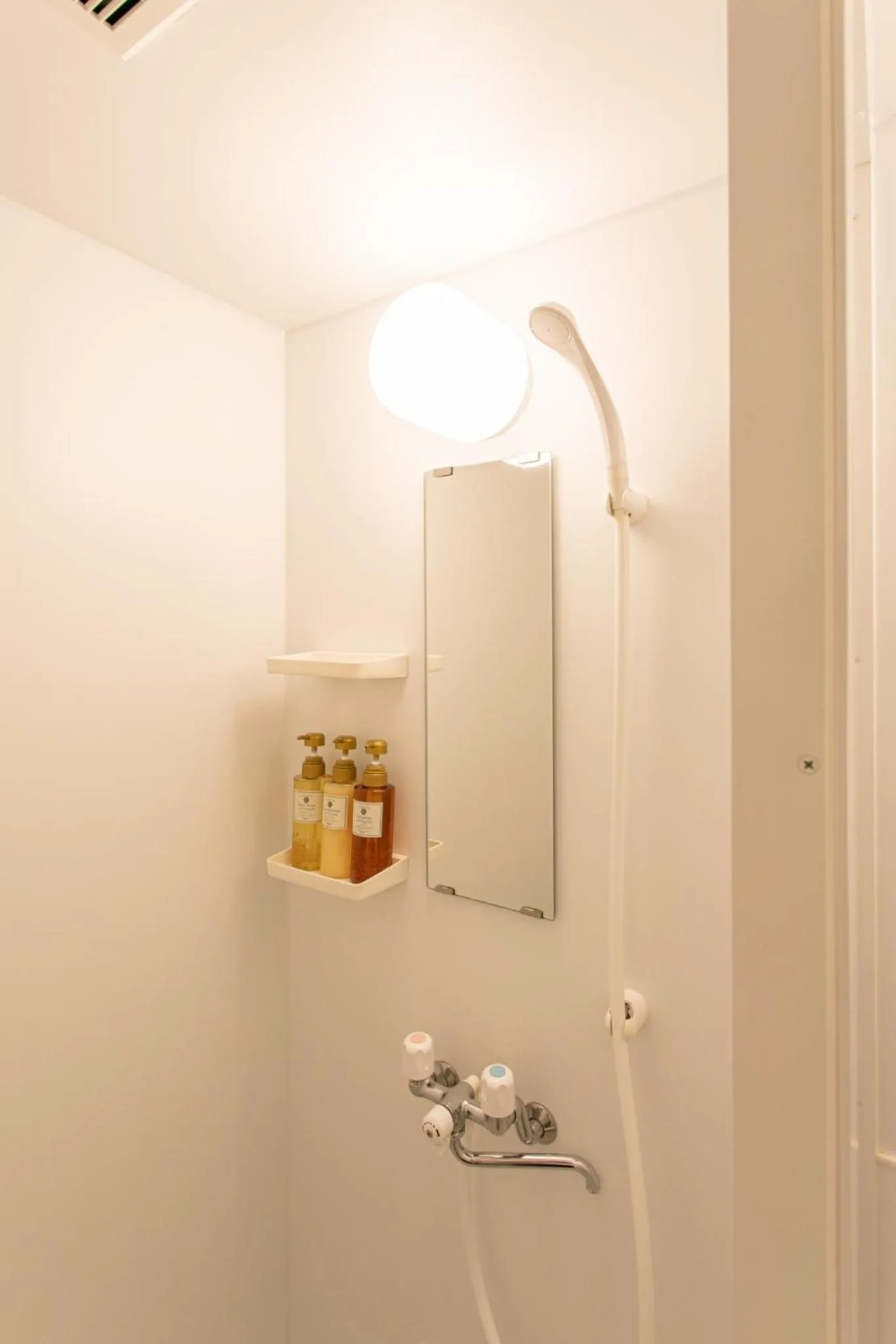 Shower in Bakery Hotel Chateau D'or