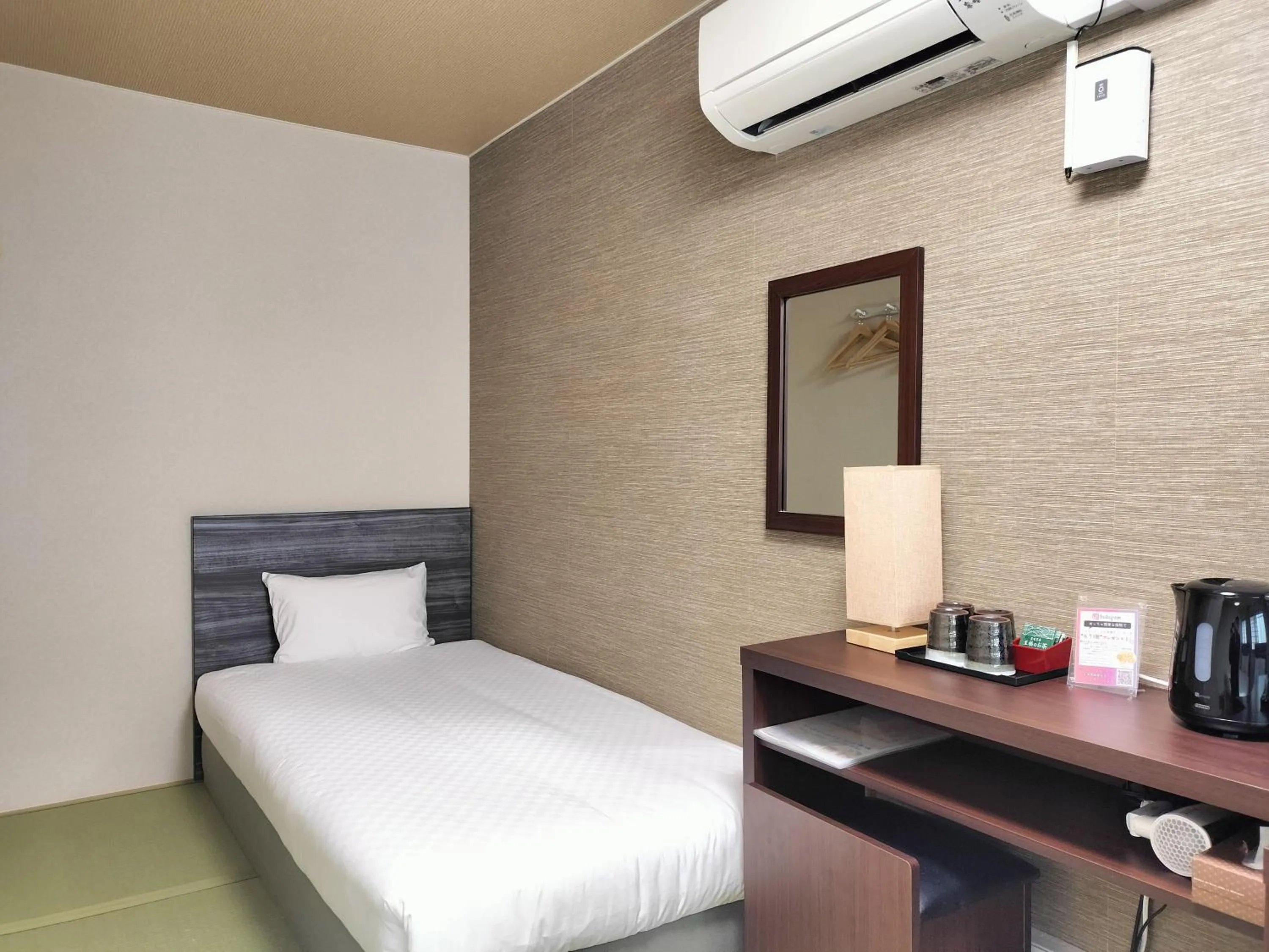 Bed in Bakery Hotel Chateau D'or