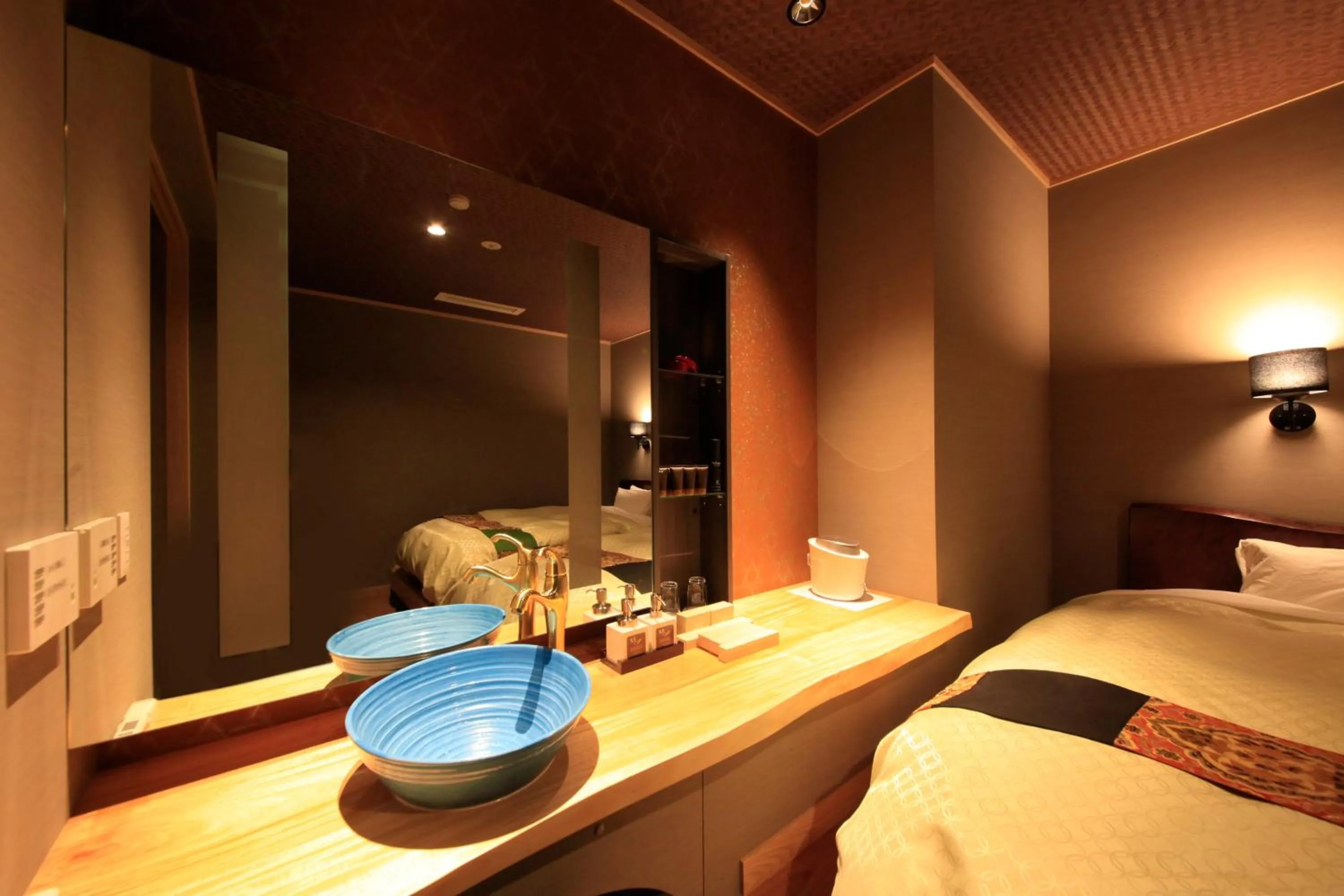 Bedroom, Bed in Tensui Saryo