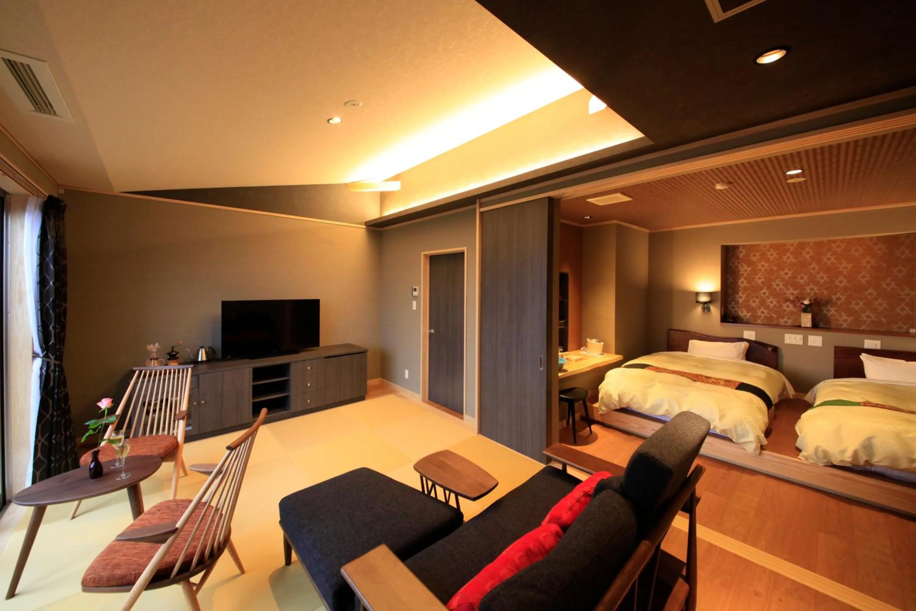 Photo of the whole room, Bed in Tensui Saryo