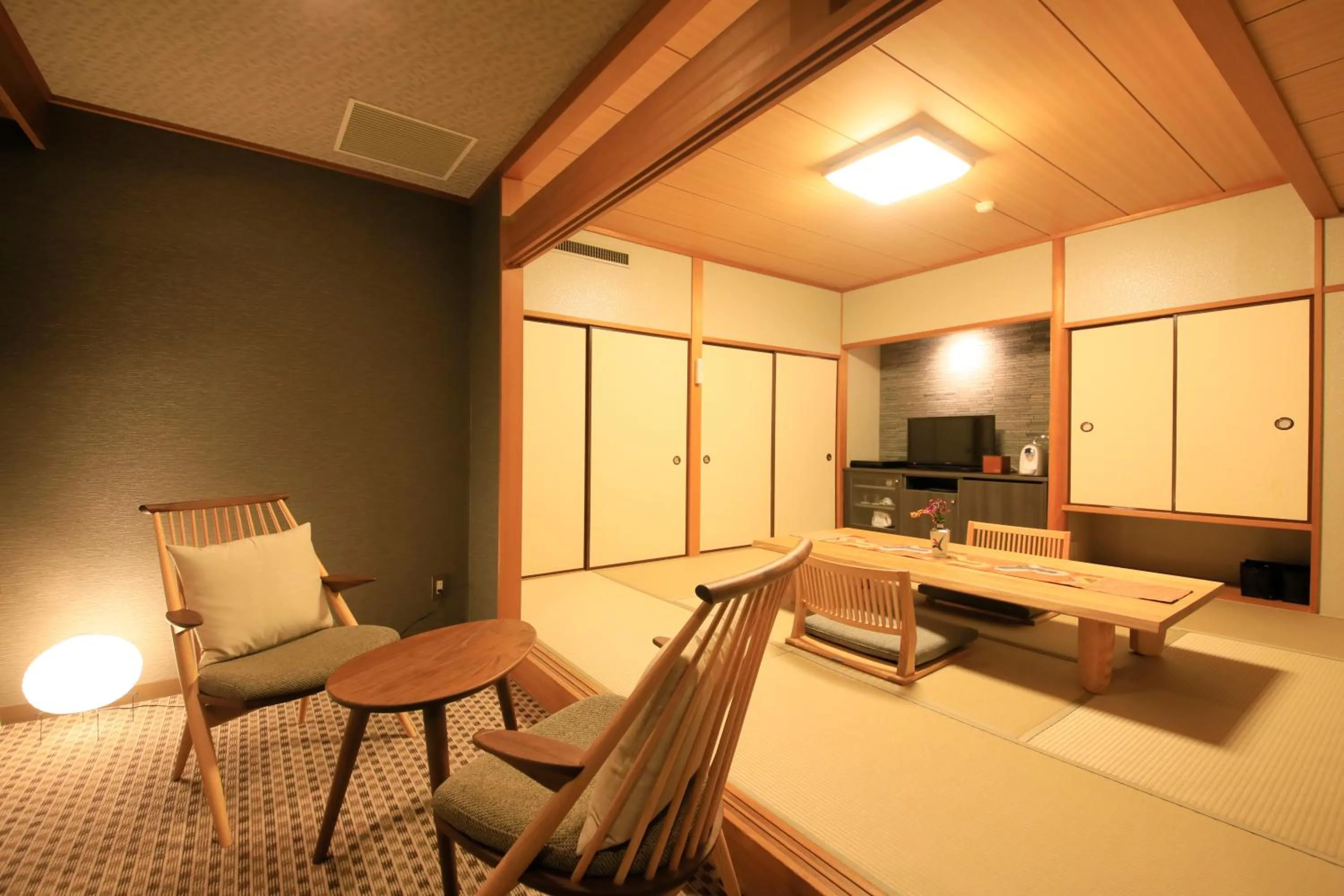 Photo of the whole room in Tensui Saryo