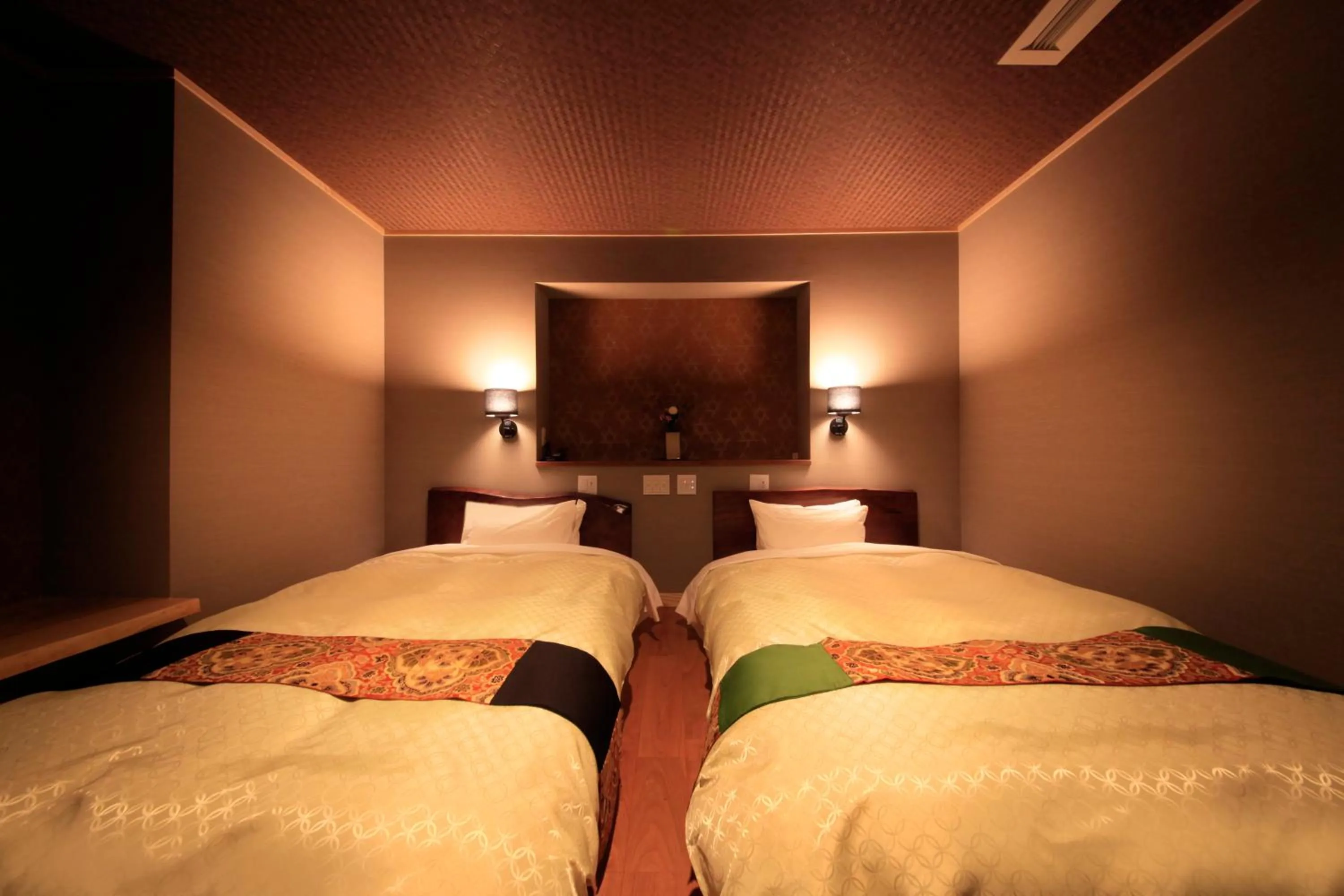 Bedroom, Bed in Tensui Saryo