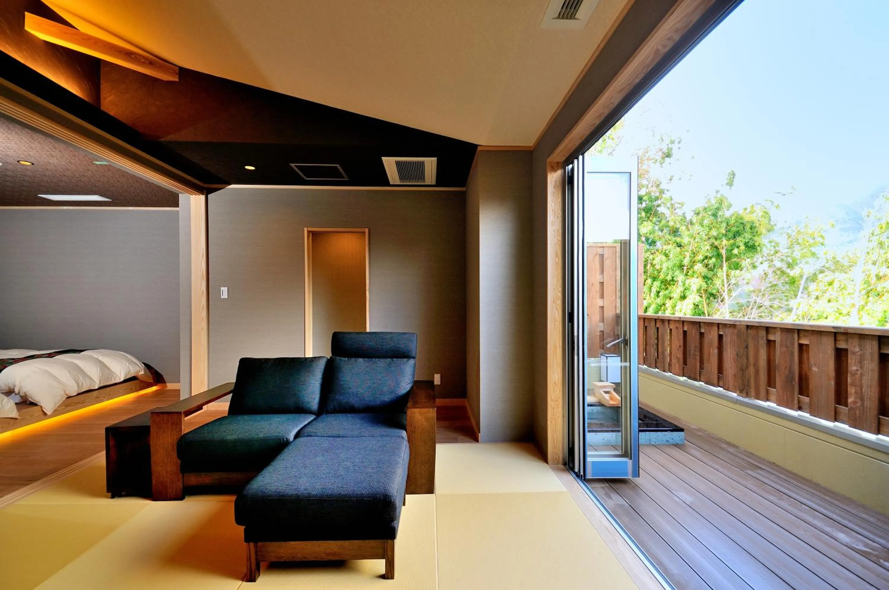 Living room in Tensui Saryo