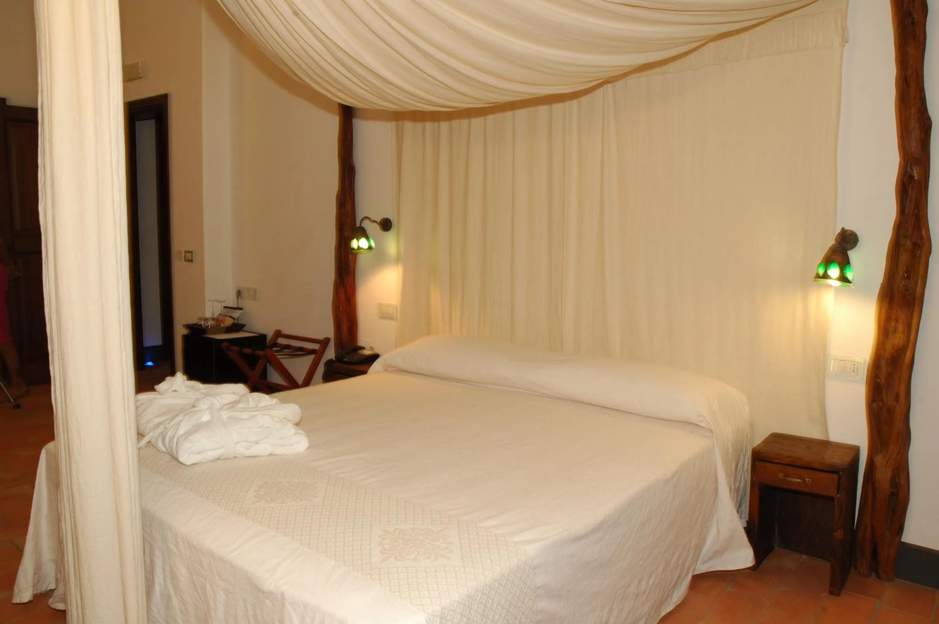 Bedroom, Bed in Nascar Hotel