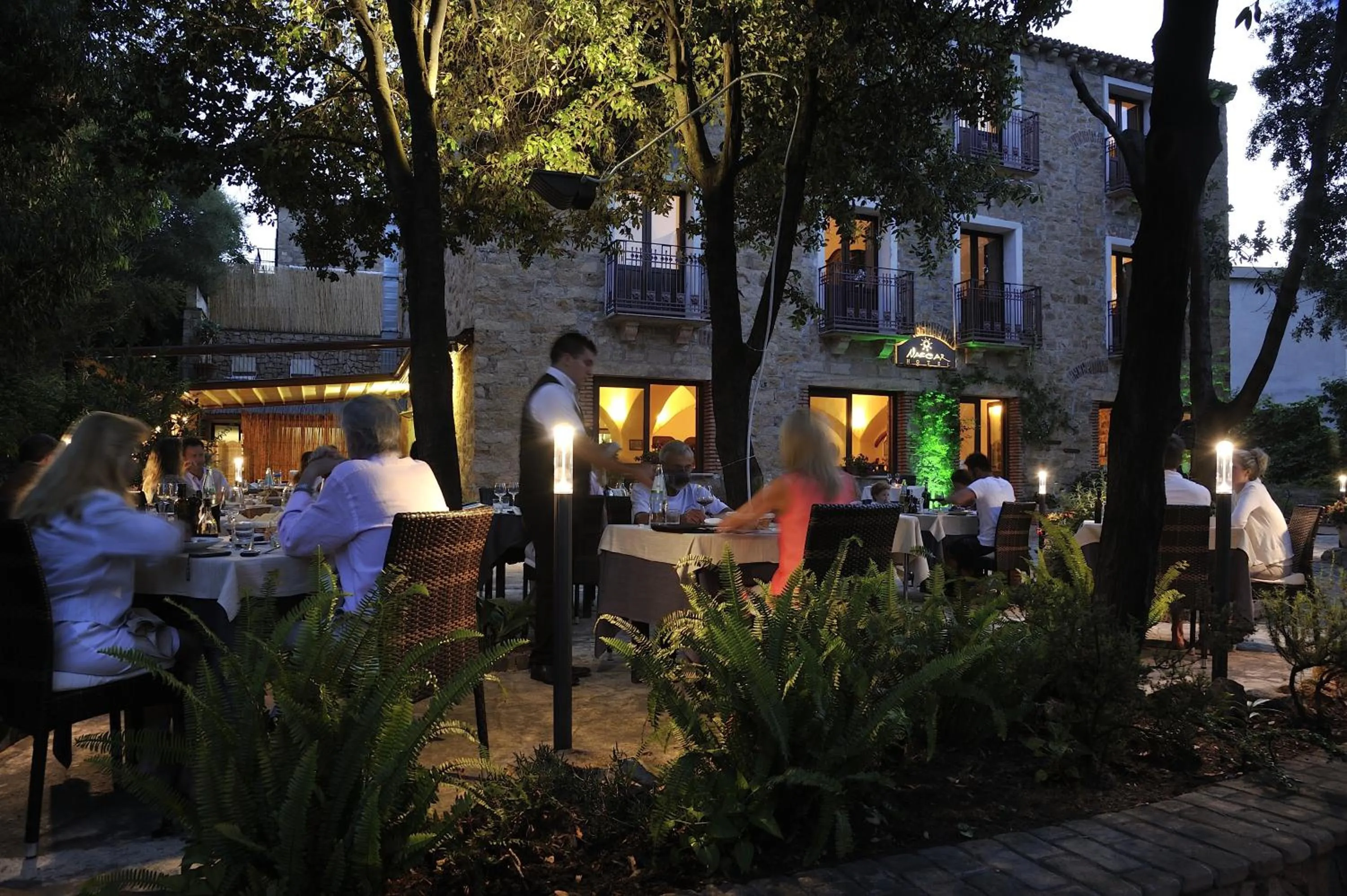 Property building in Nascar Hotel