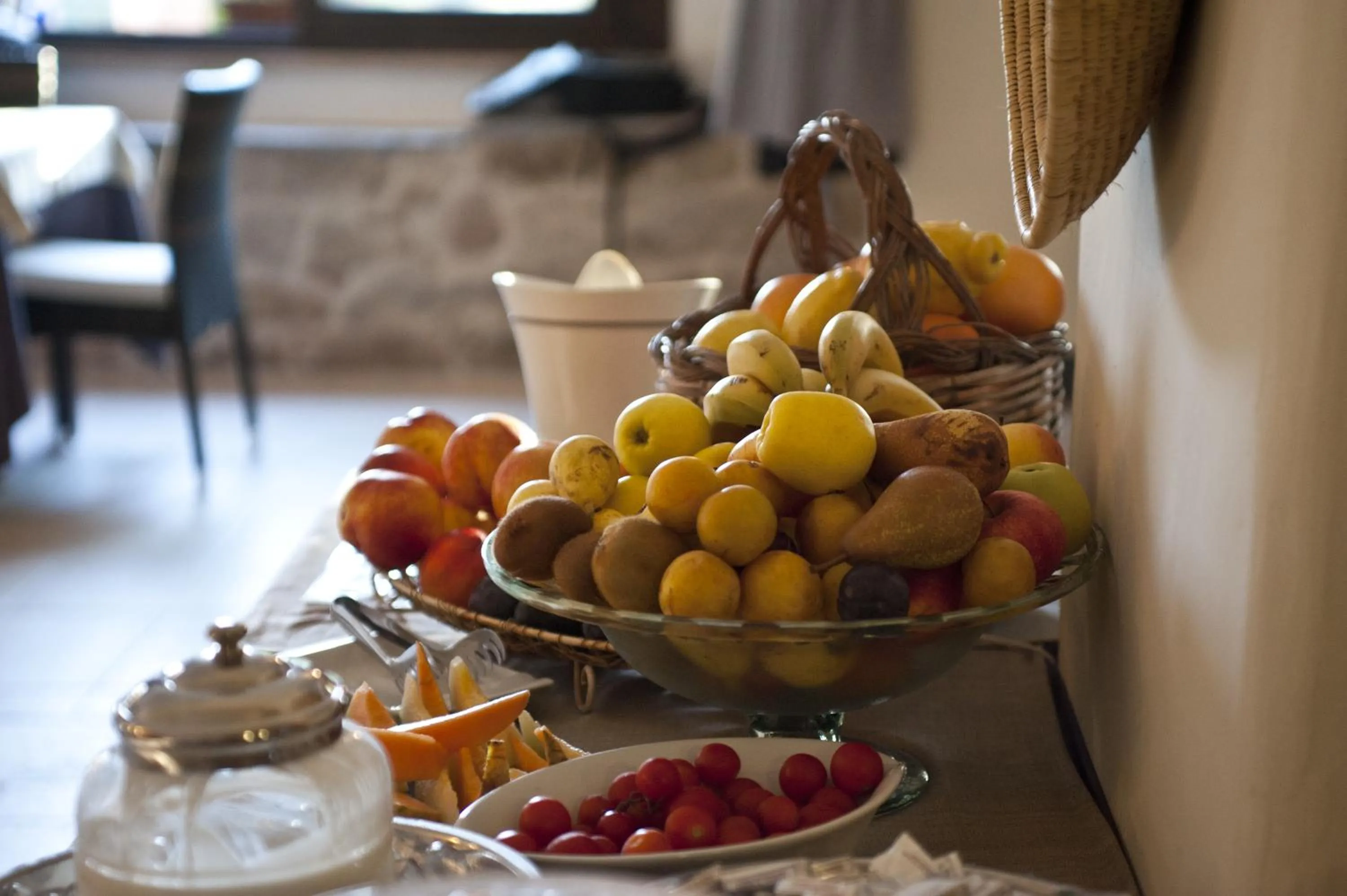 Restaurant/places to eat in Nascar Hotel