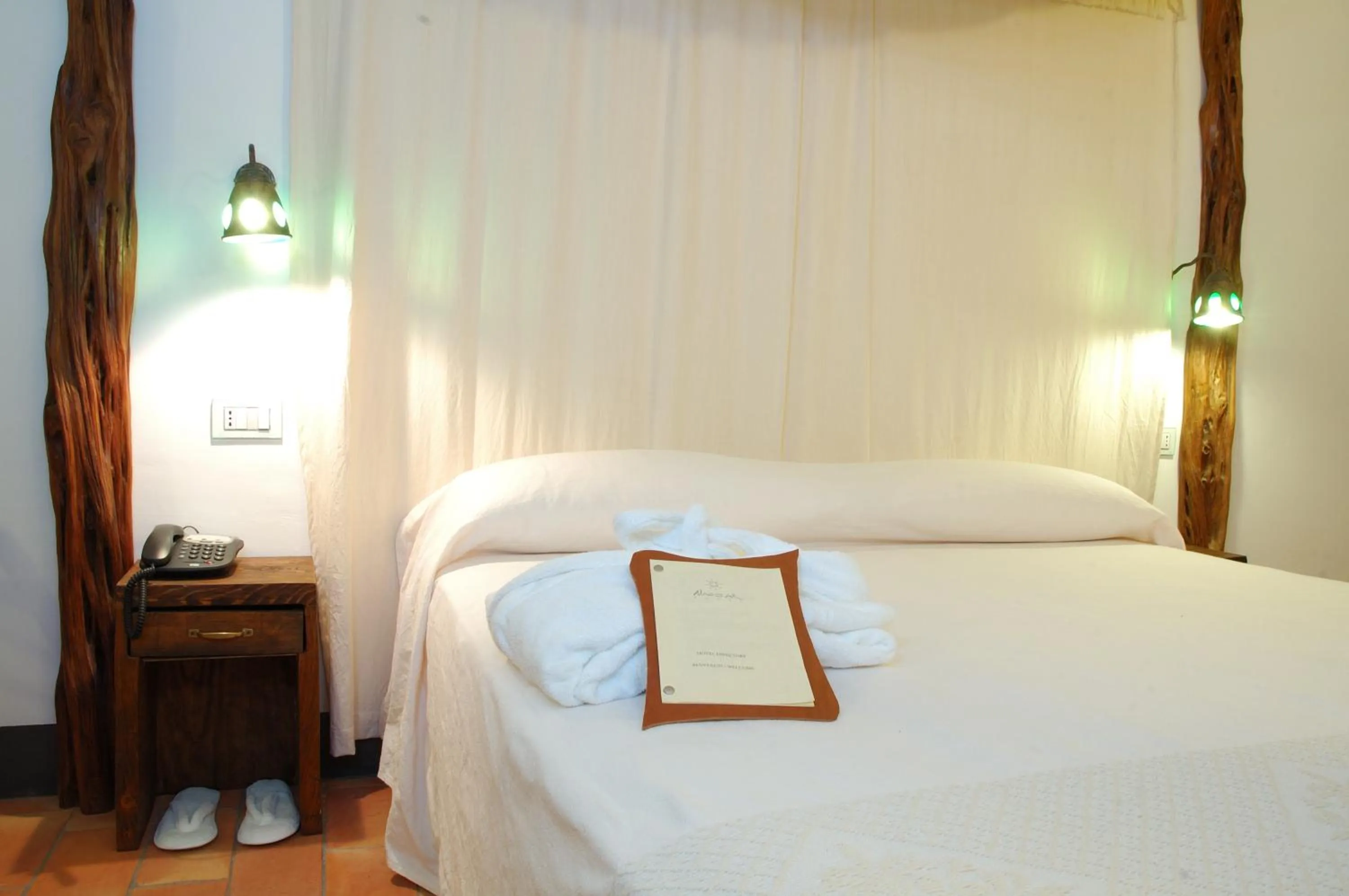 Bedroom, Bed in Nascar Hotel