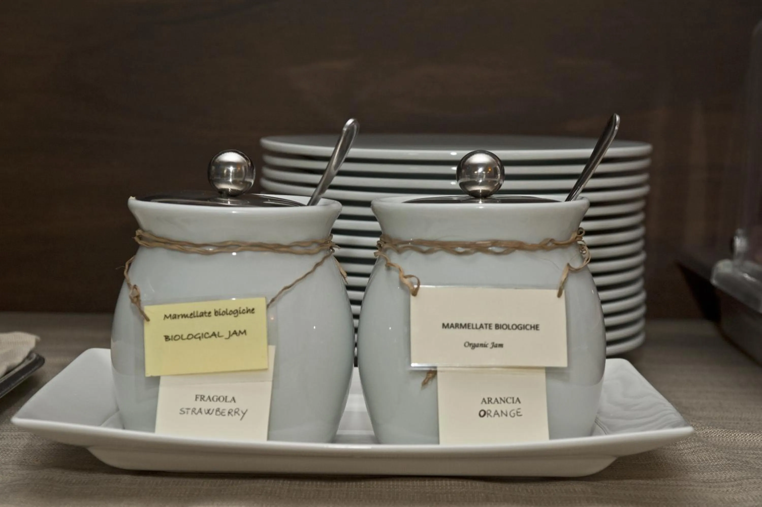 Restaurant/places to eat in Nascar Hotel