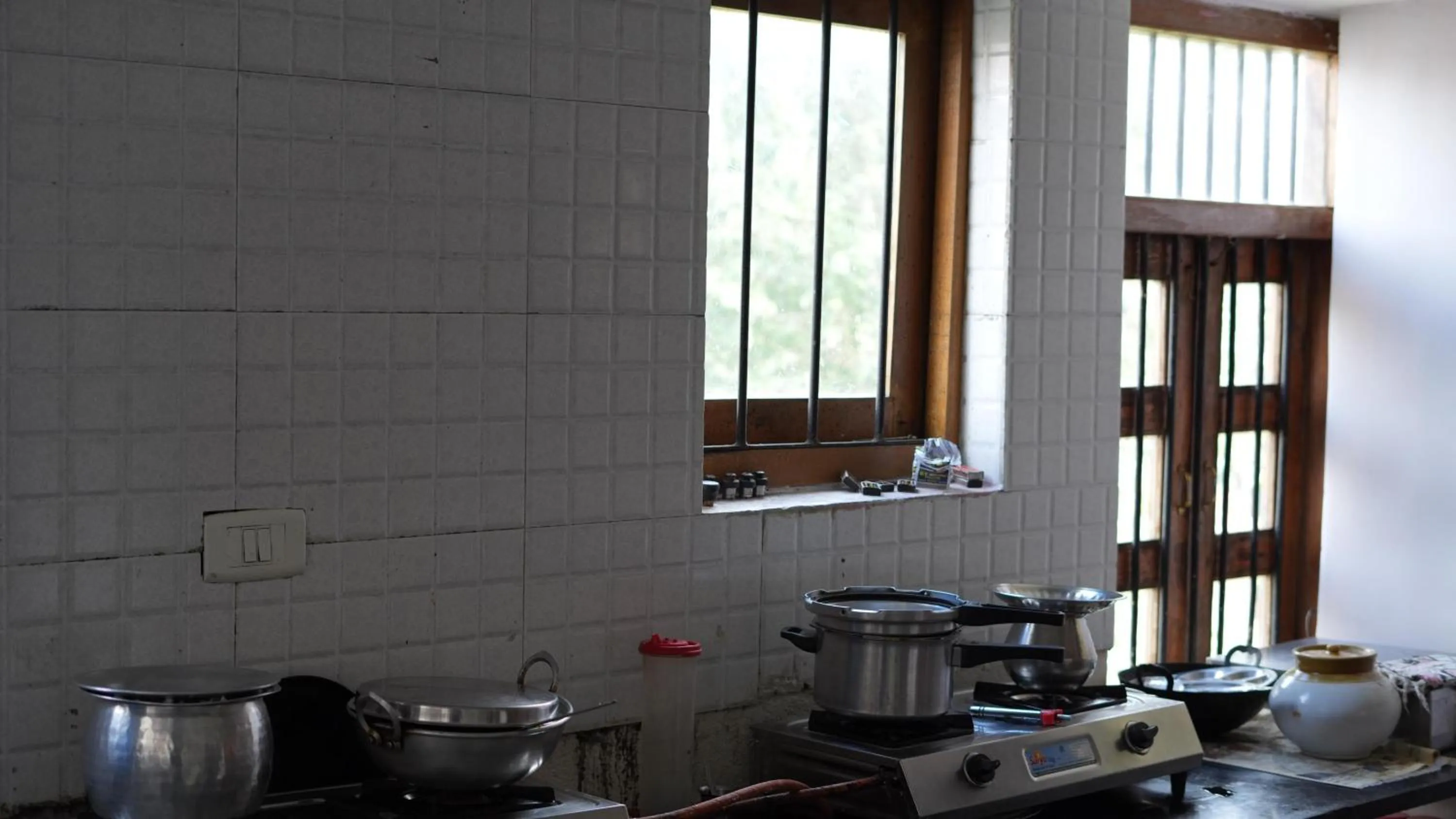 Satya Anand Cottage Pure Veg and Non Alcoholic Hotel