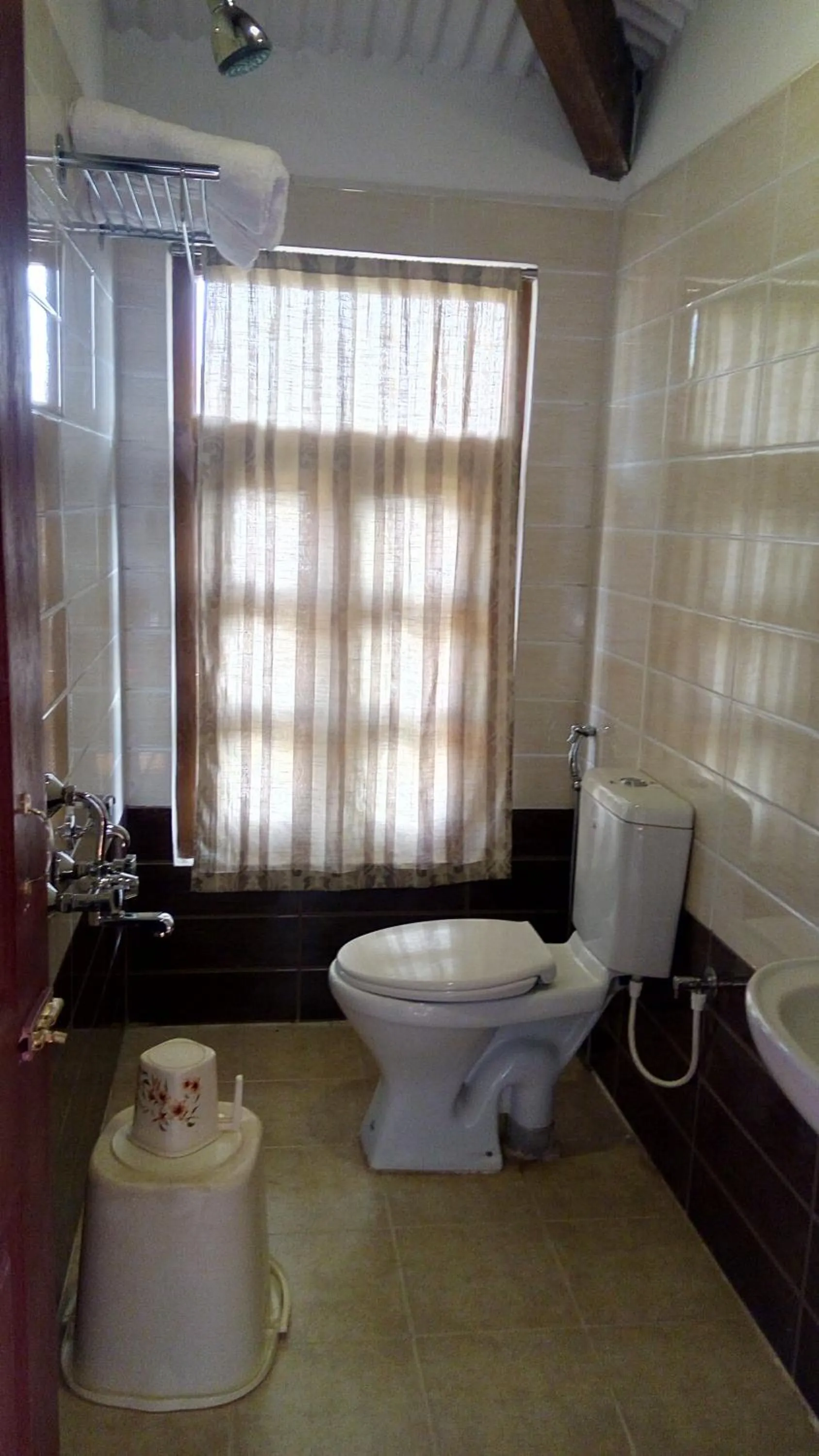 Satya Anand Cottage Pure Veg and Non Alcoholic Hotel