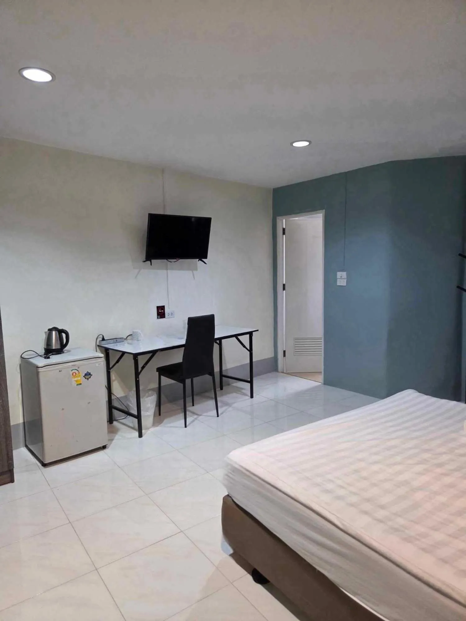 Photo of the whole room, Bed in City Inn Udonthani