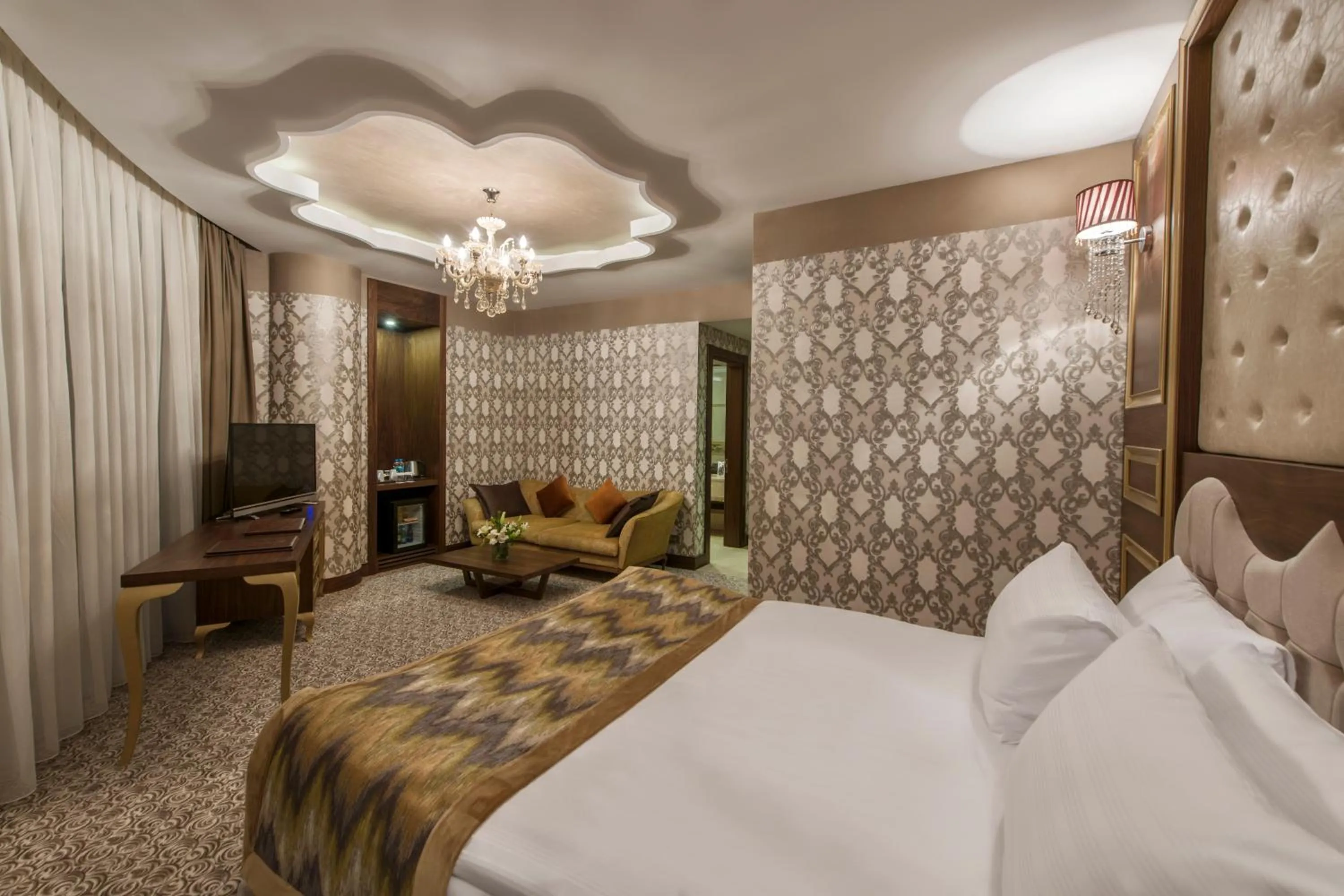 Photo of the whole room, Bed in Akrones Thermal SPA Convention Sport Hotel