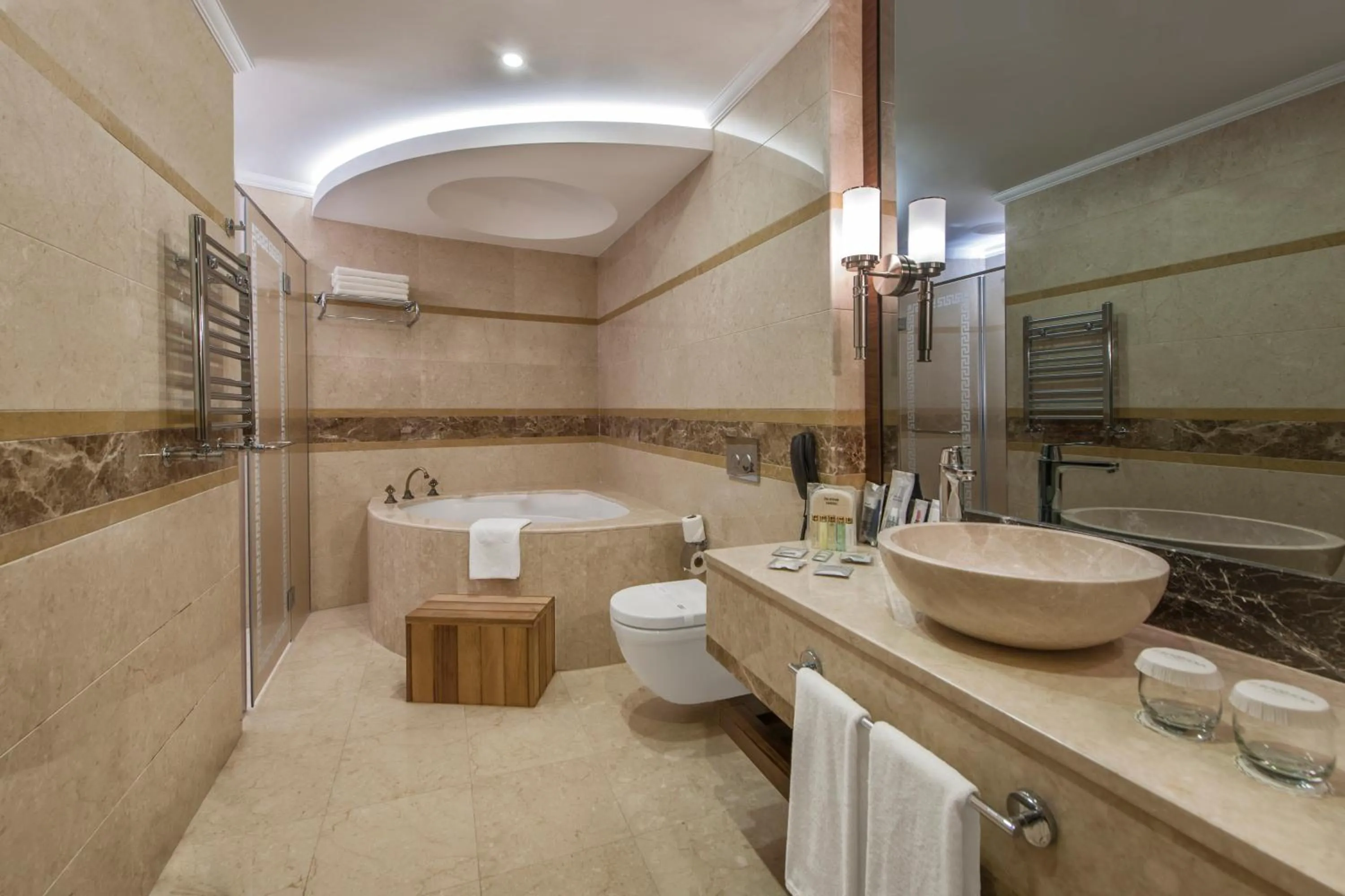 Shower in Akrones Thermal SPA Convention Sport Hotel