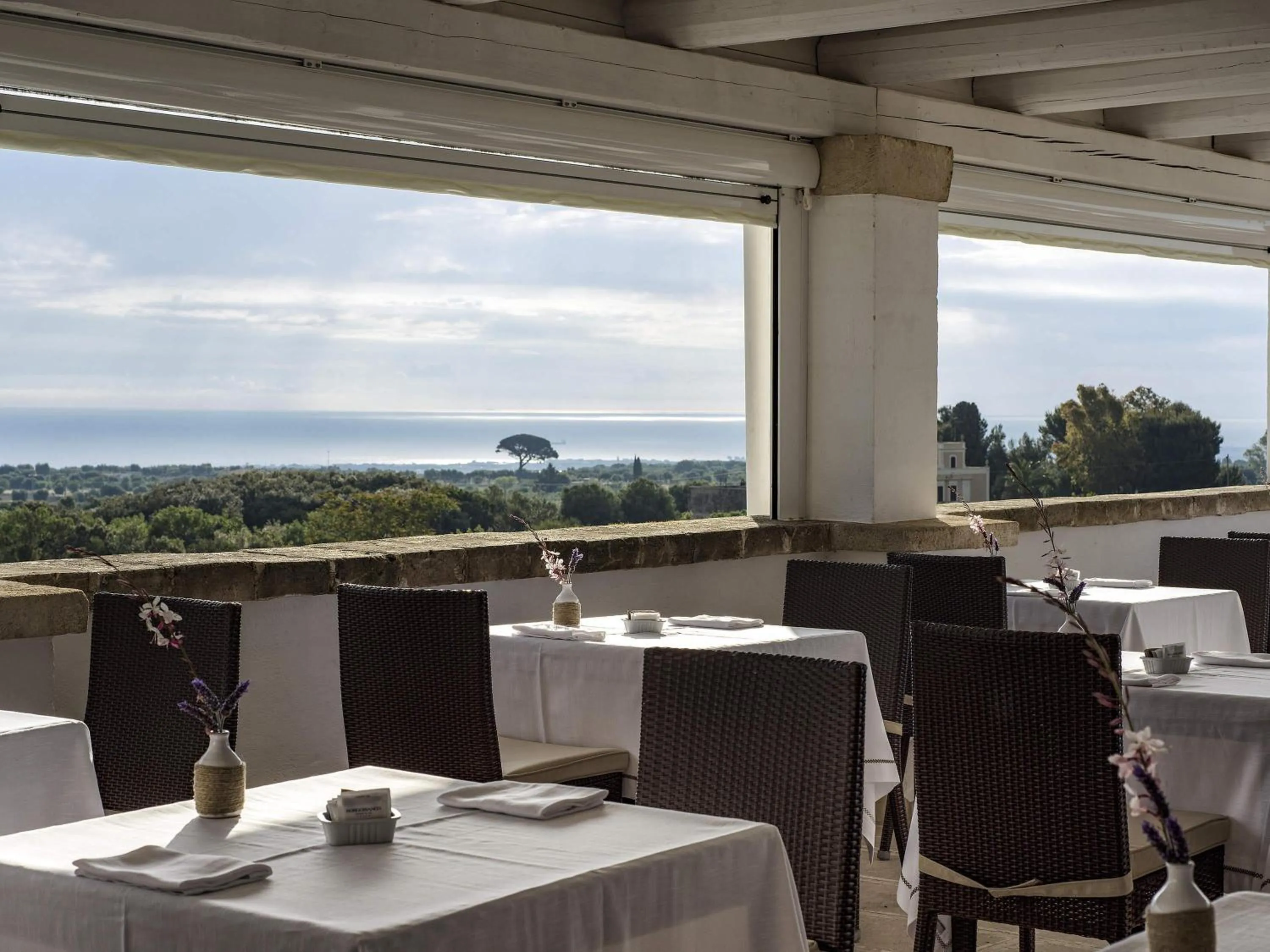 Restaurant/places to eat in Borgobianco Resort & Spa Polignano - MGallery Collection