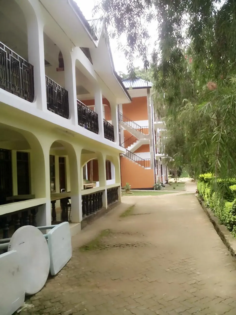 Property building in Kakakuona Resort