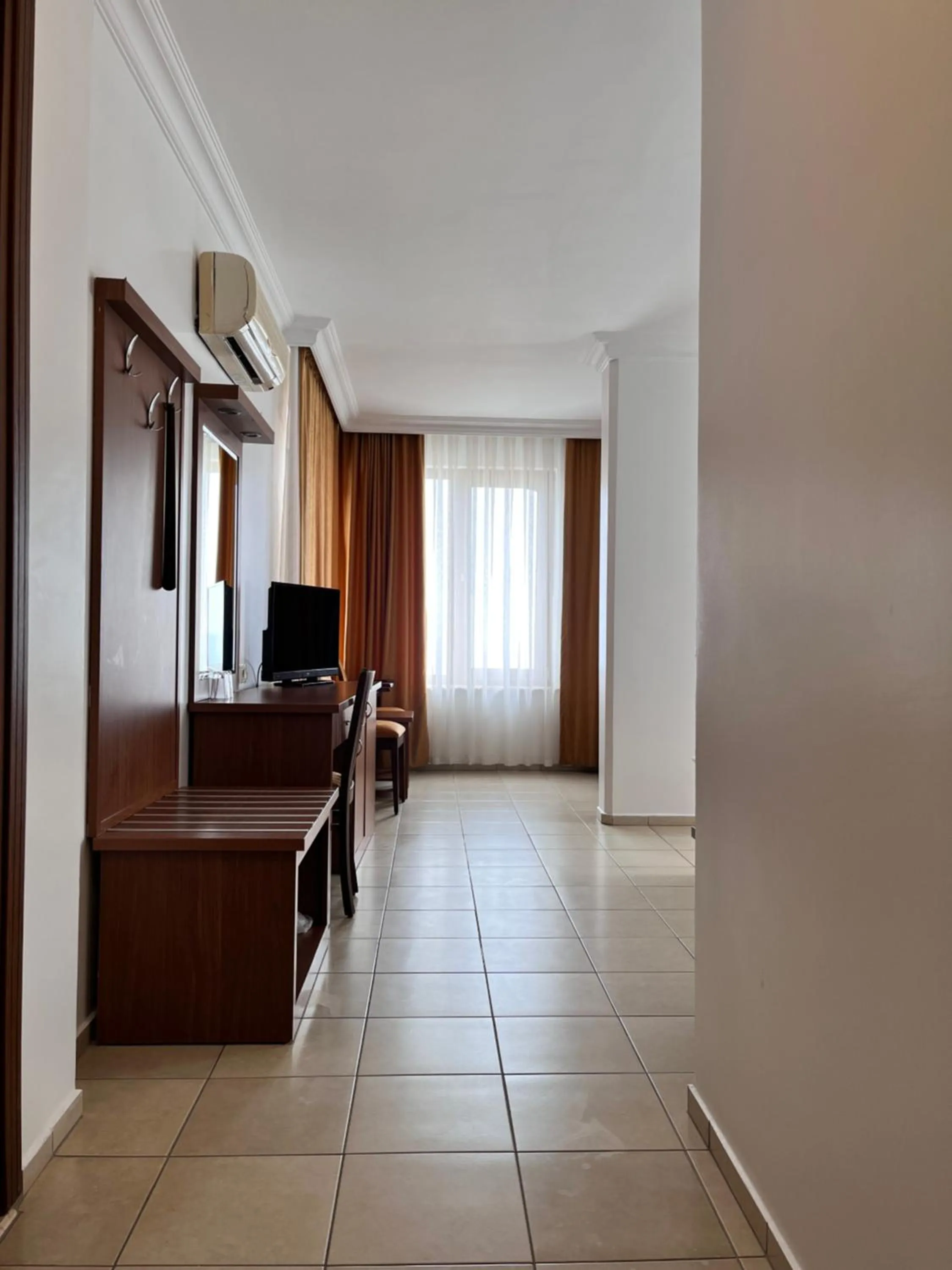 TV and multimedia in Hotel Royal Hill