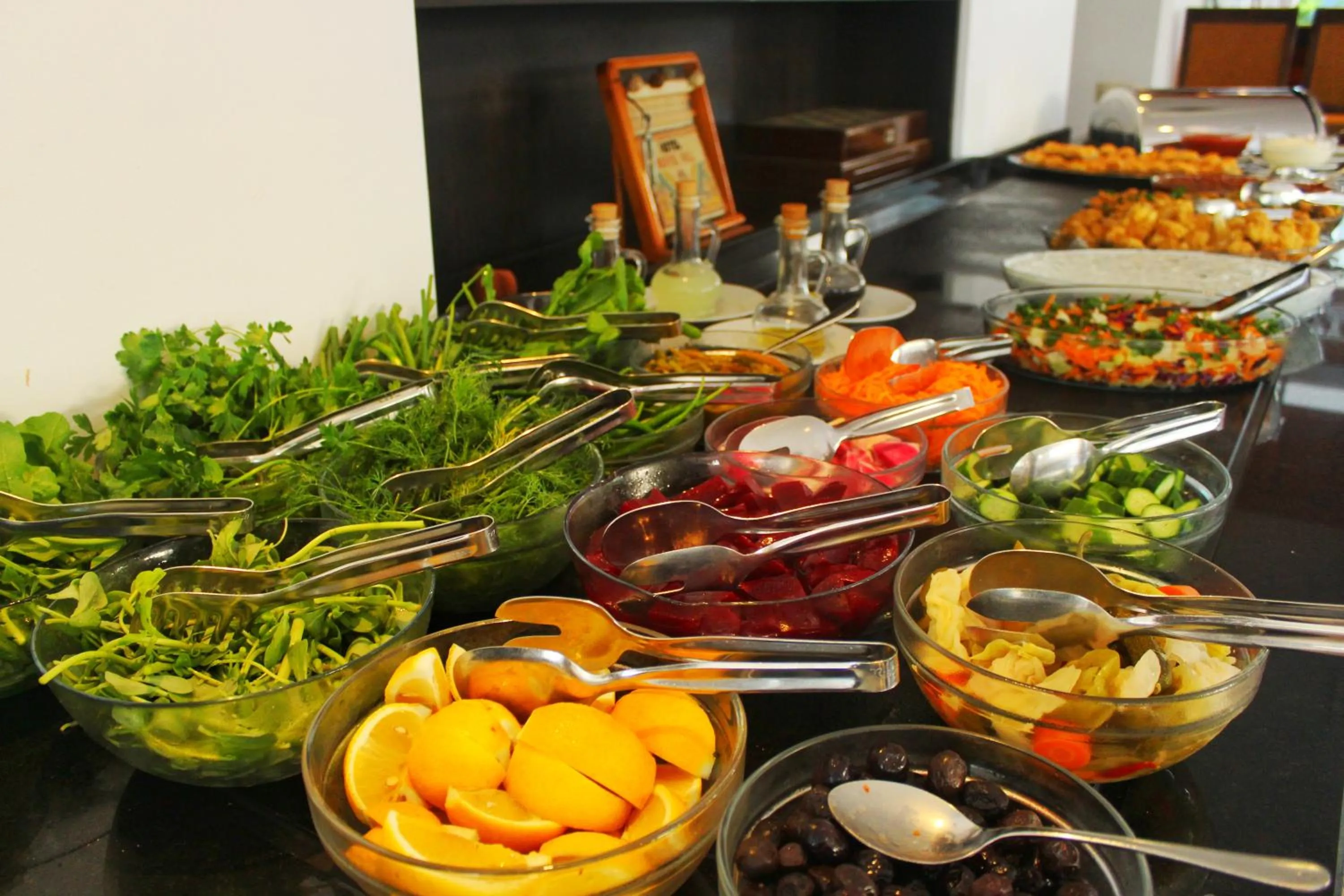 Food and drinks in Hotel Royal Hill