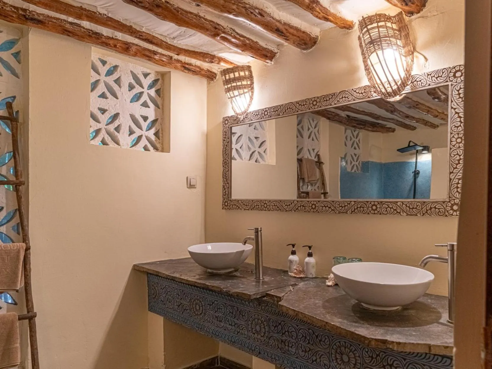 Bathroom in Marafiki Bungalows