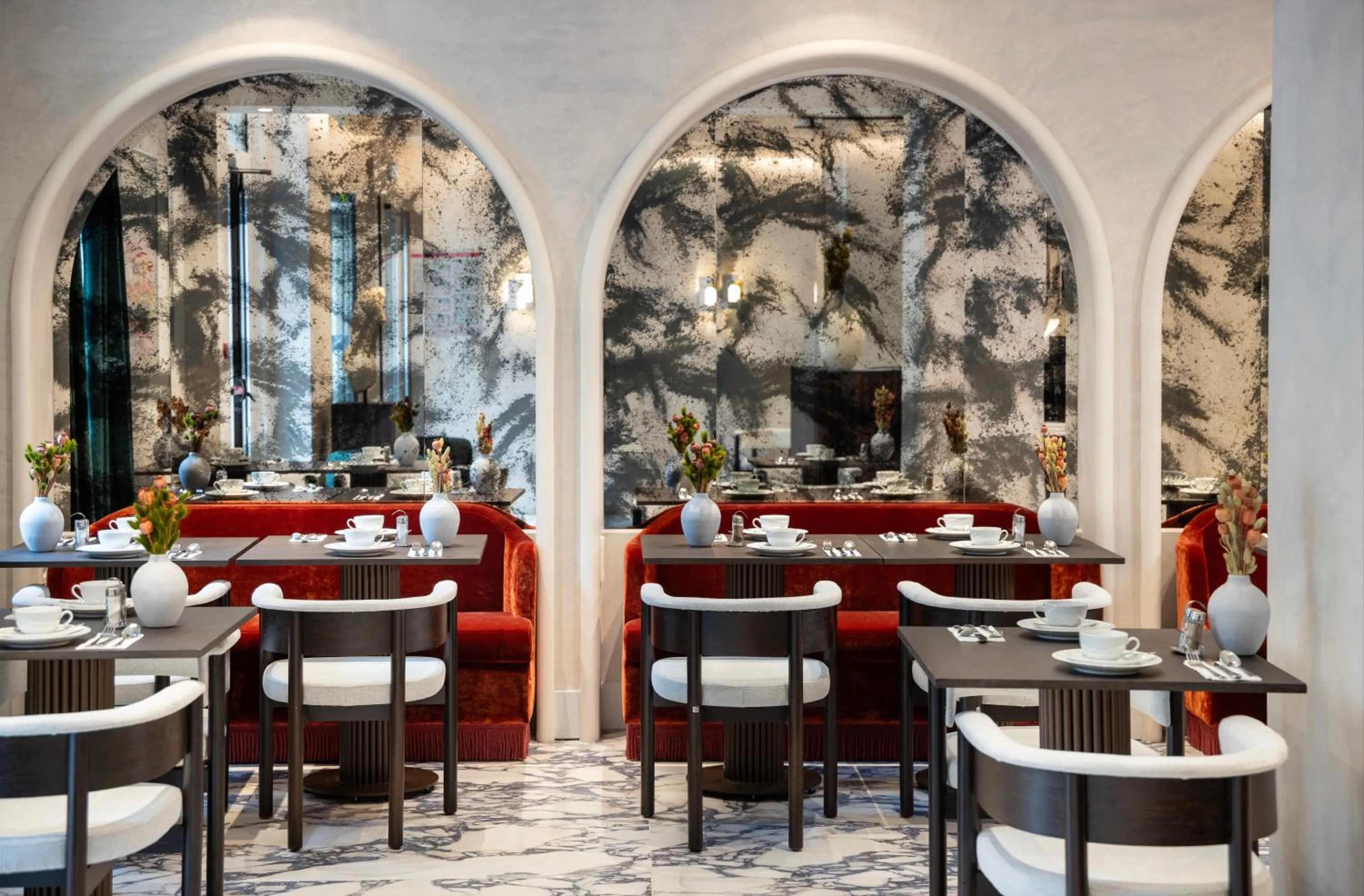 Breakfast in Hotel des Carmes by Malone