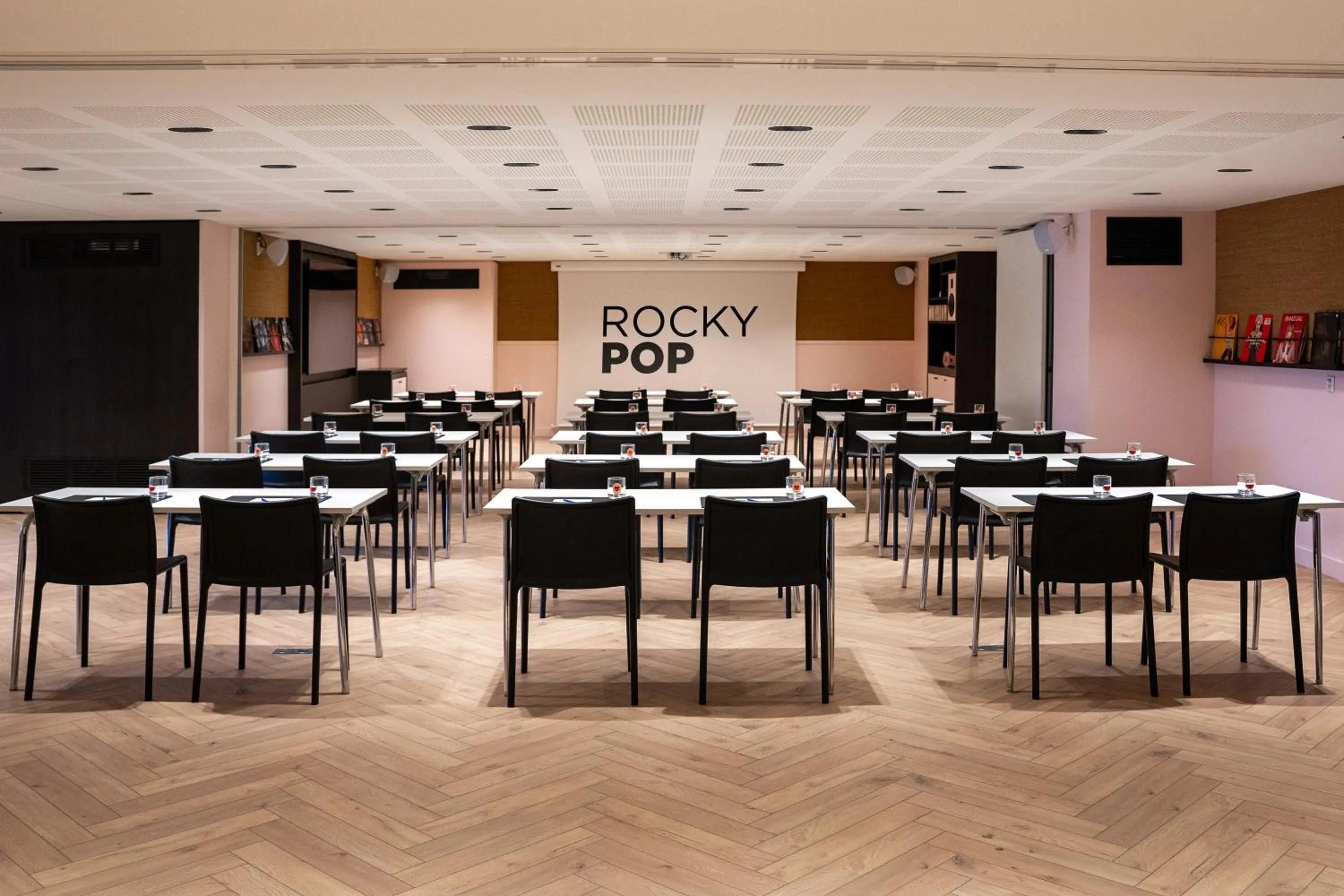 Meeting/conference room in RockyPop Chamonix - Les Houches
