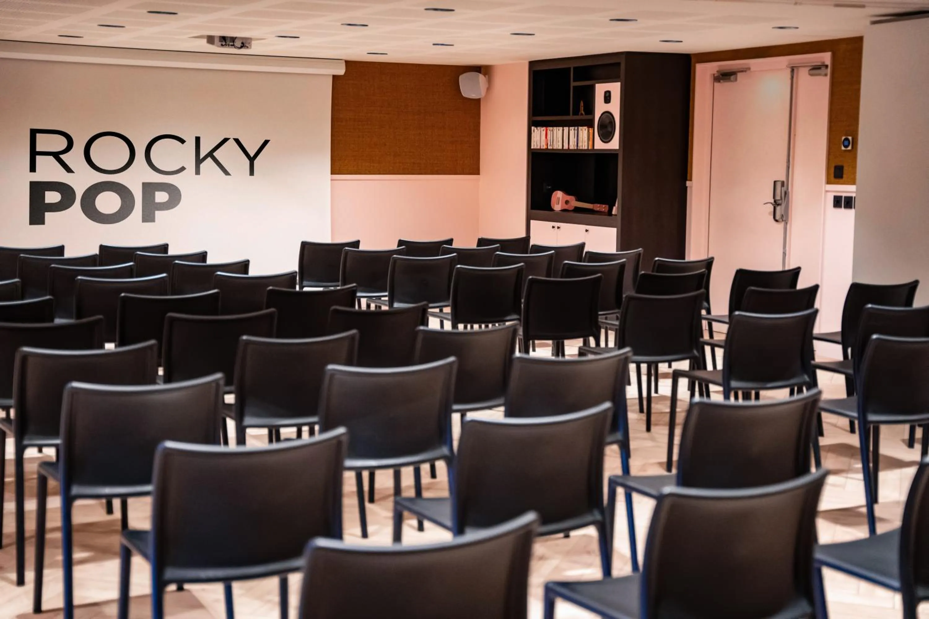 Meeting/conference room in RockyPop Chamonix - Les Houches