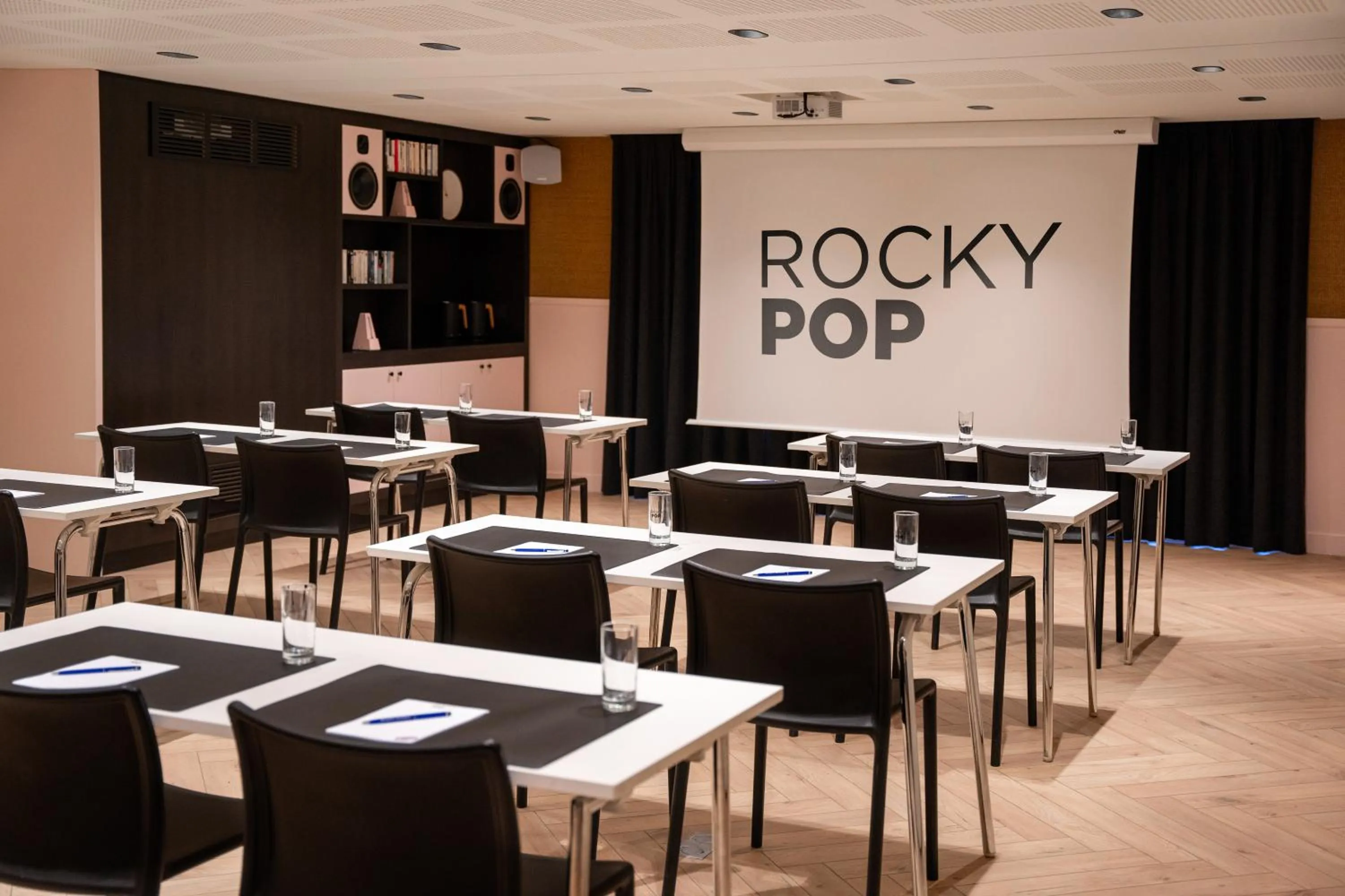 Meeting/conference room in RockyPop Chamonix - Les Houches