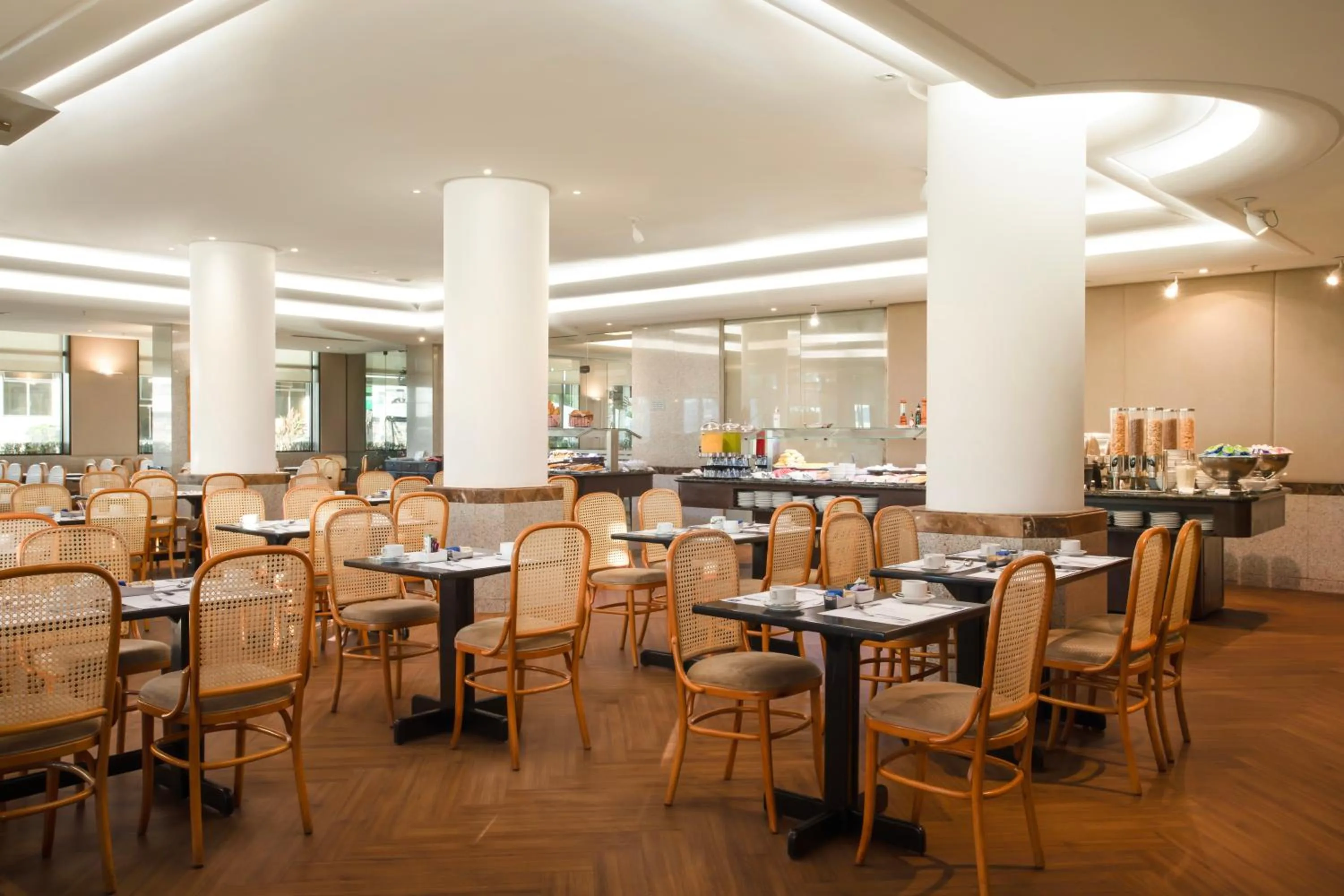 Restaurant/places to eat in Windsor Excelsior Copacabana