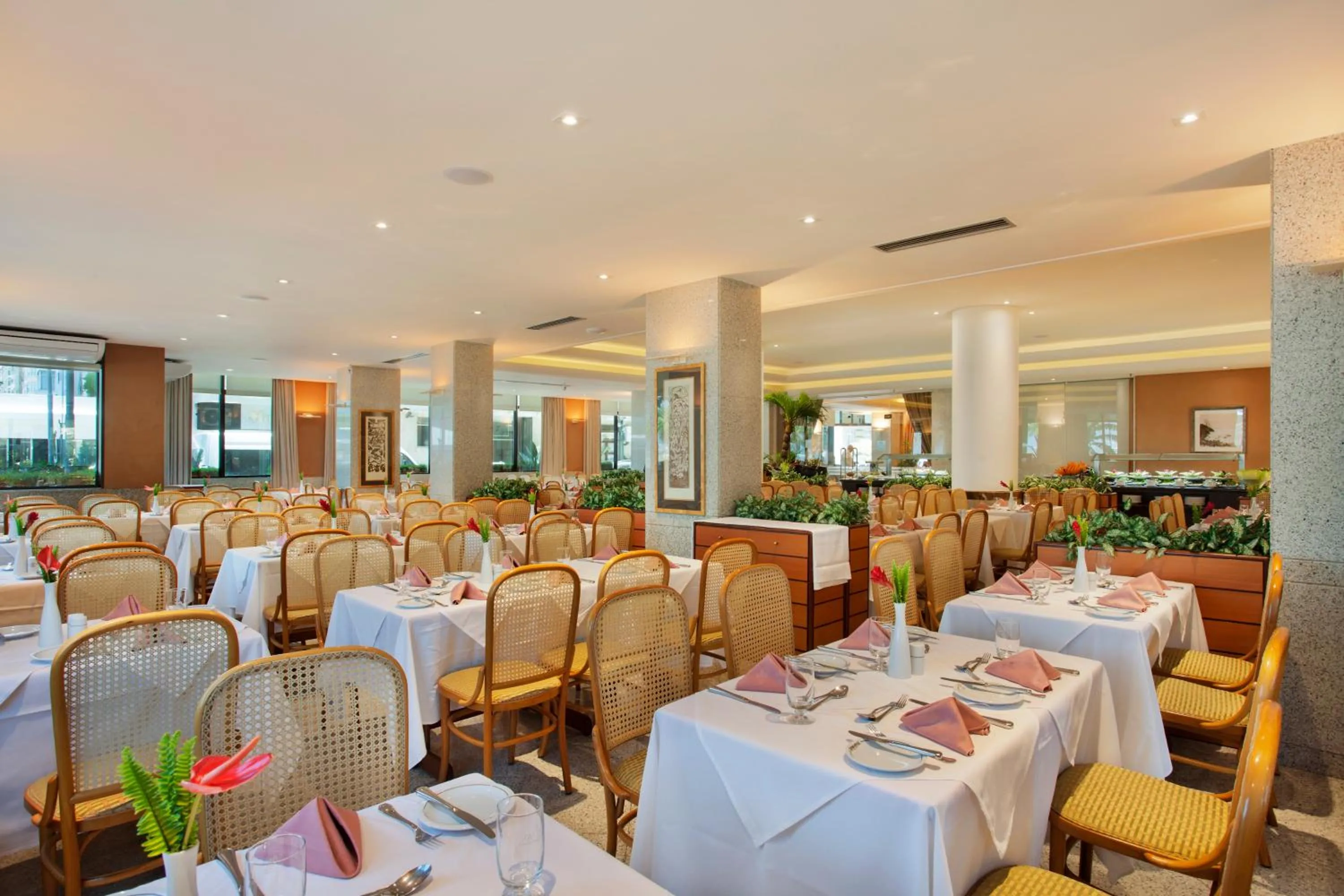 Restaurant/places to eat in Windsor Excelsior Copacabana