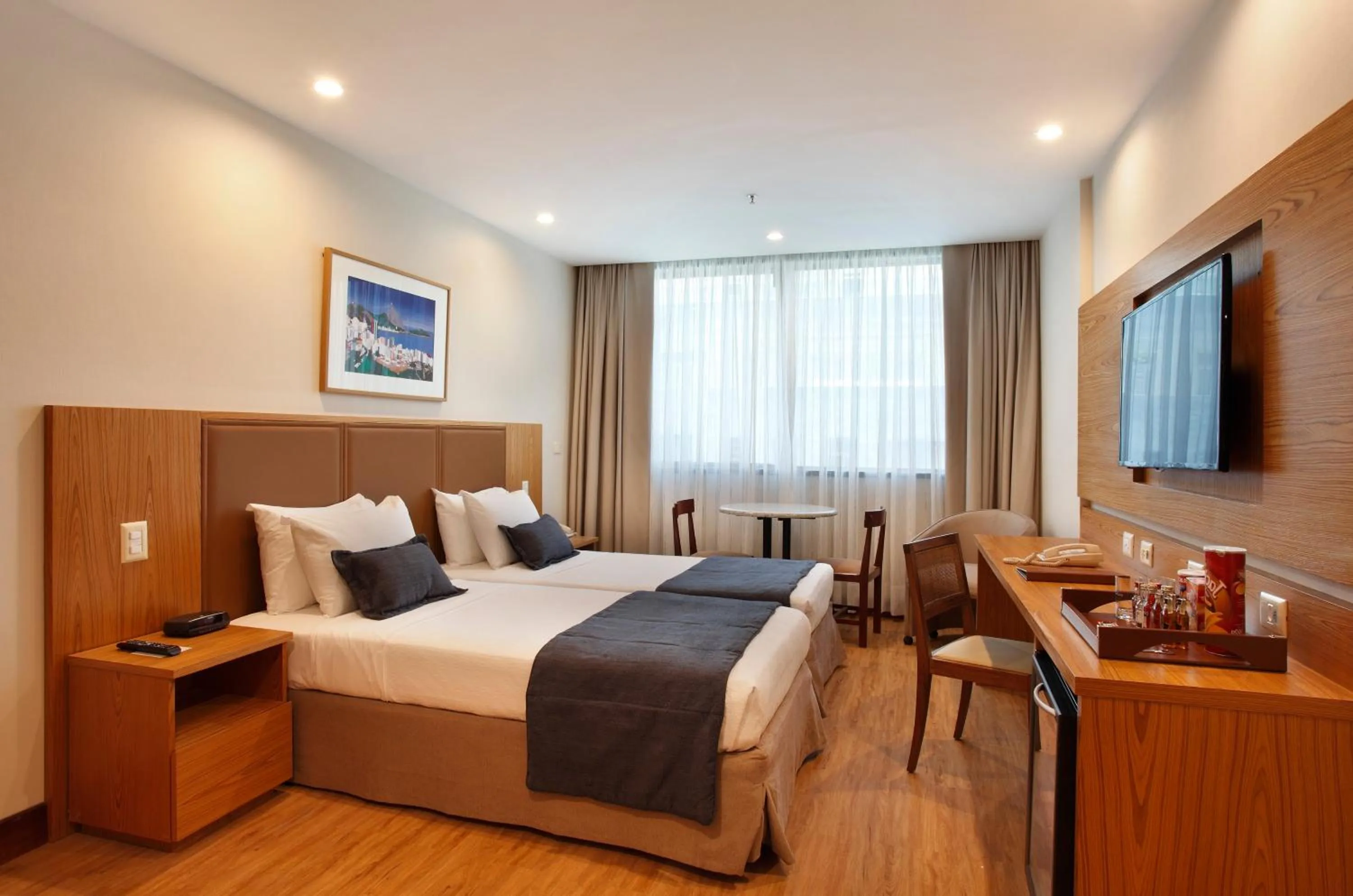 Photo of the whole room, Bed in Windsor Excelsior Copacabana