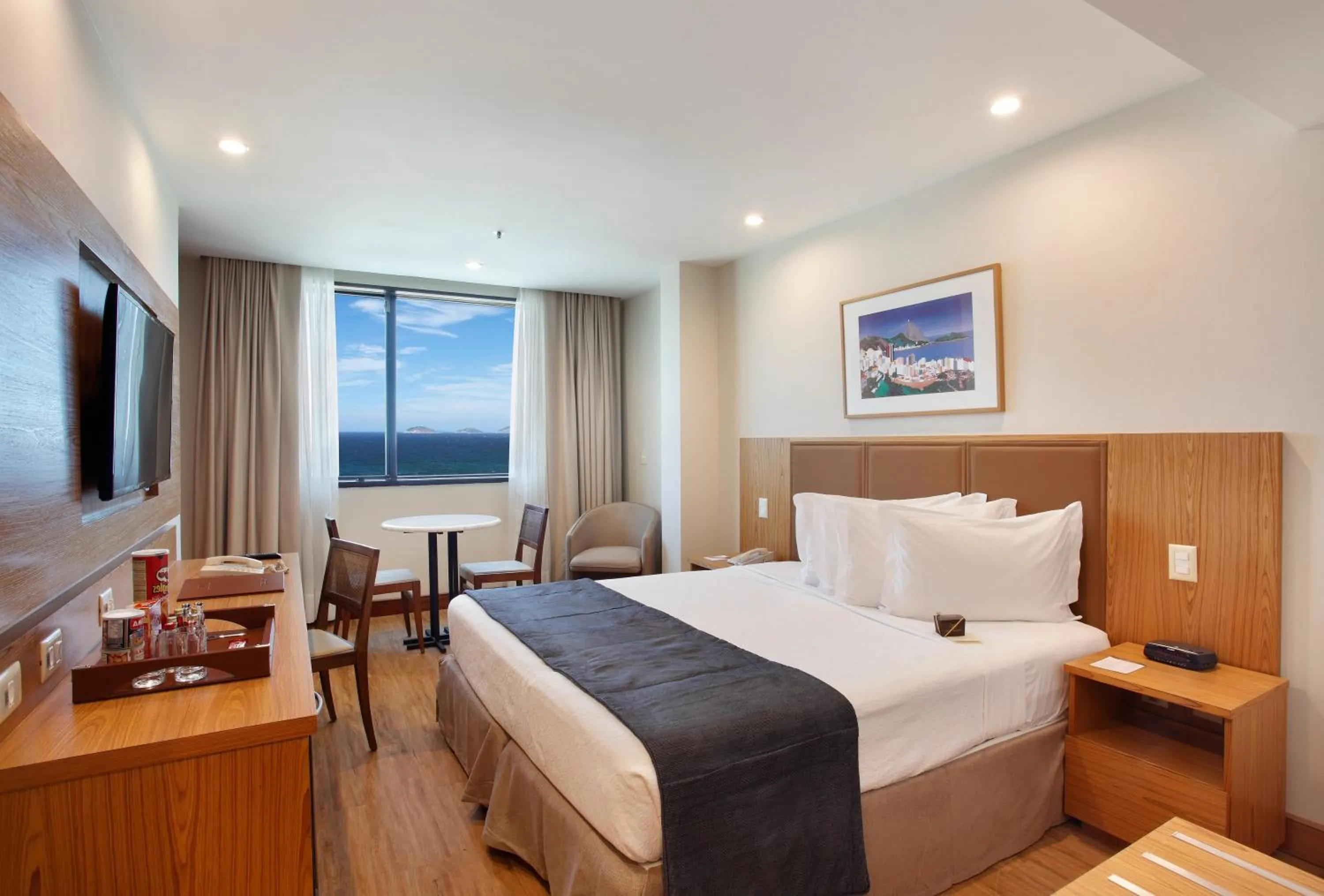 Photo of the whole room, Bed in Windsor Excelsior Copacabana