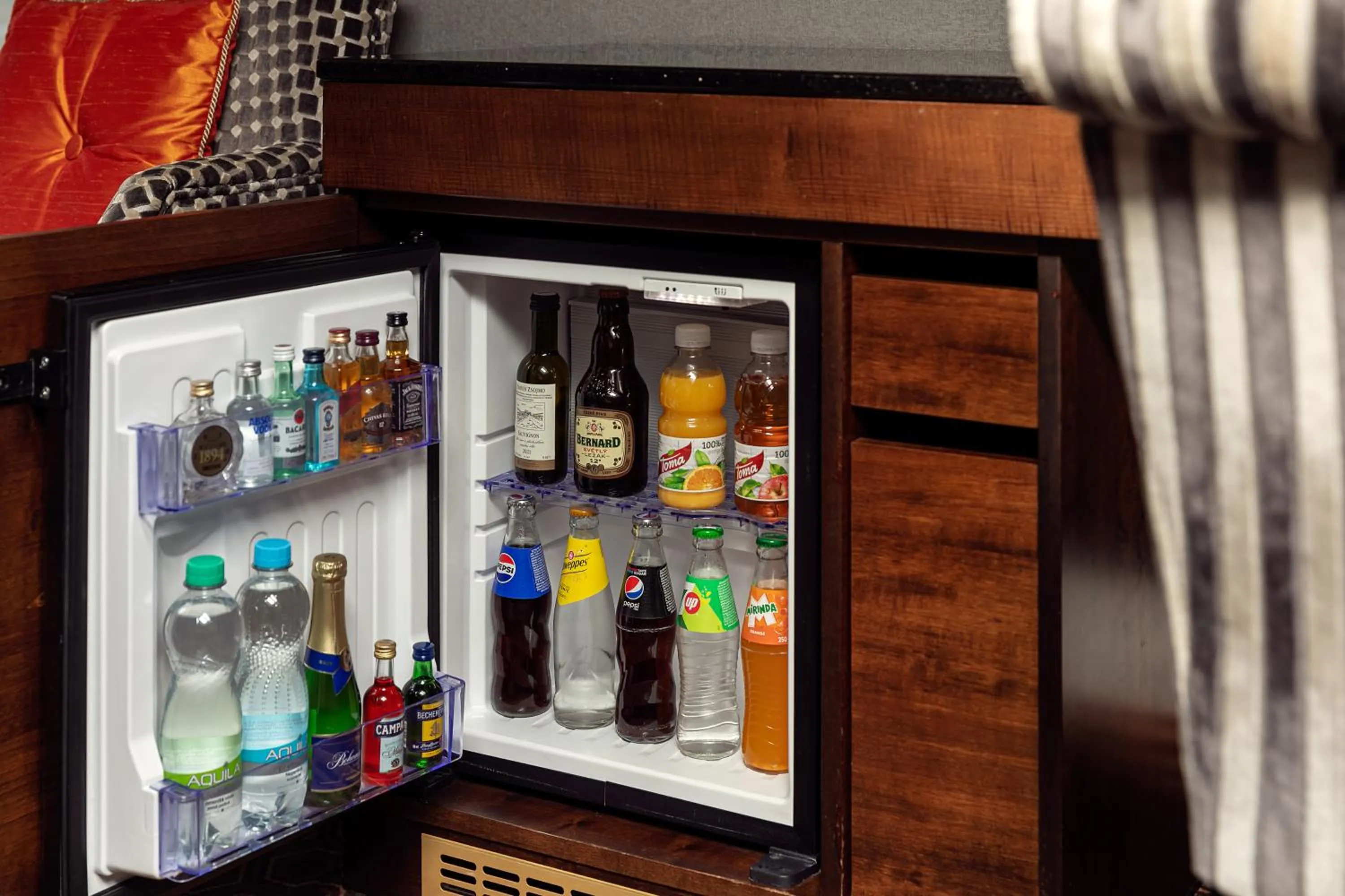 minibar in COSMOPOLITAN Hotel Prague