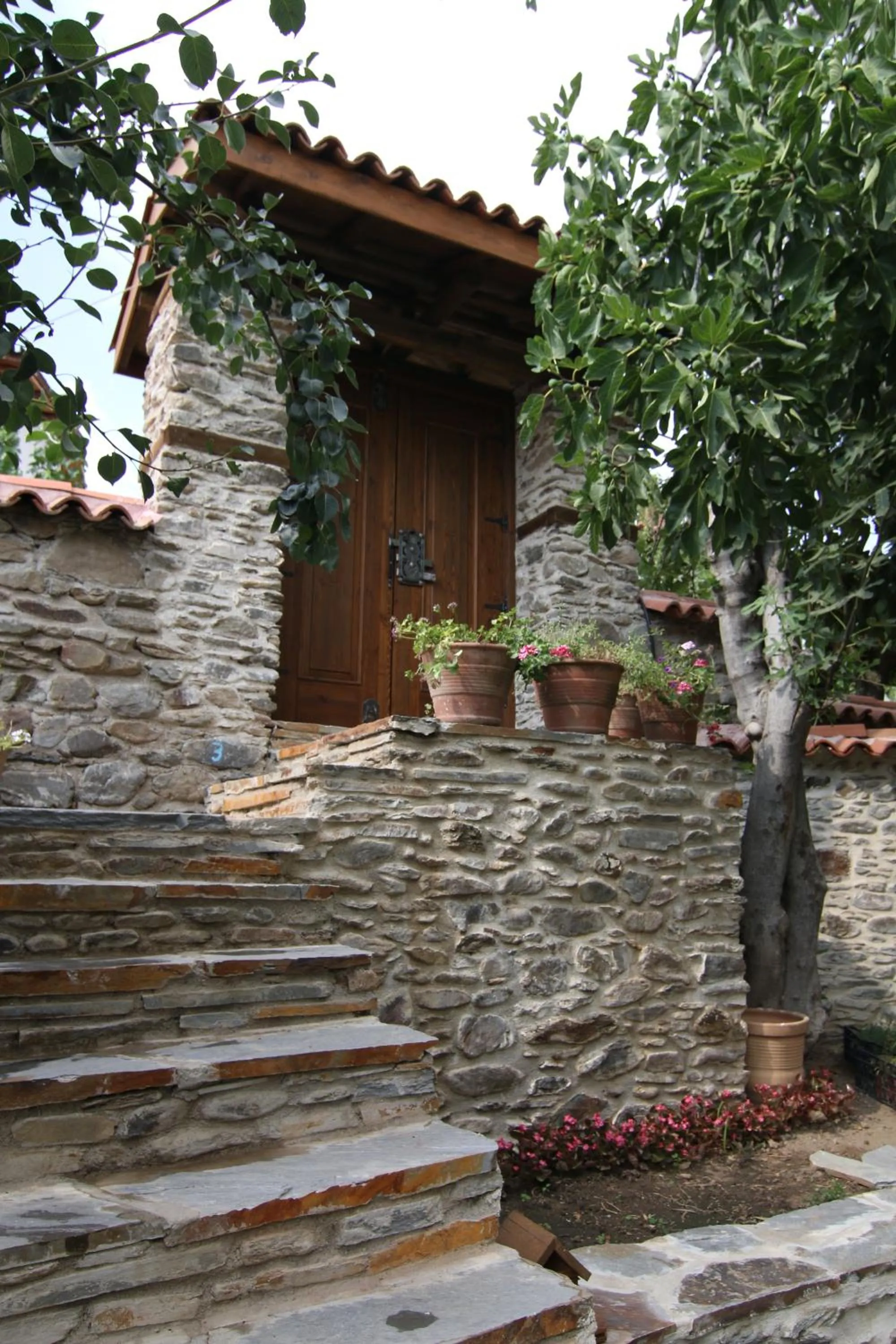 Property building in Yeni Gelin Evi