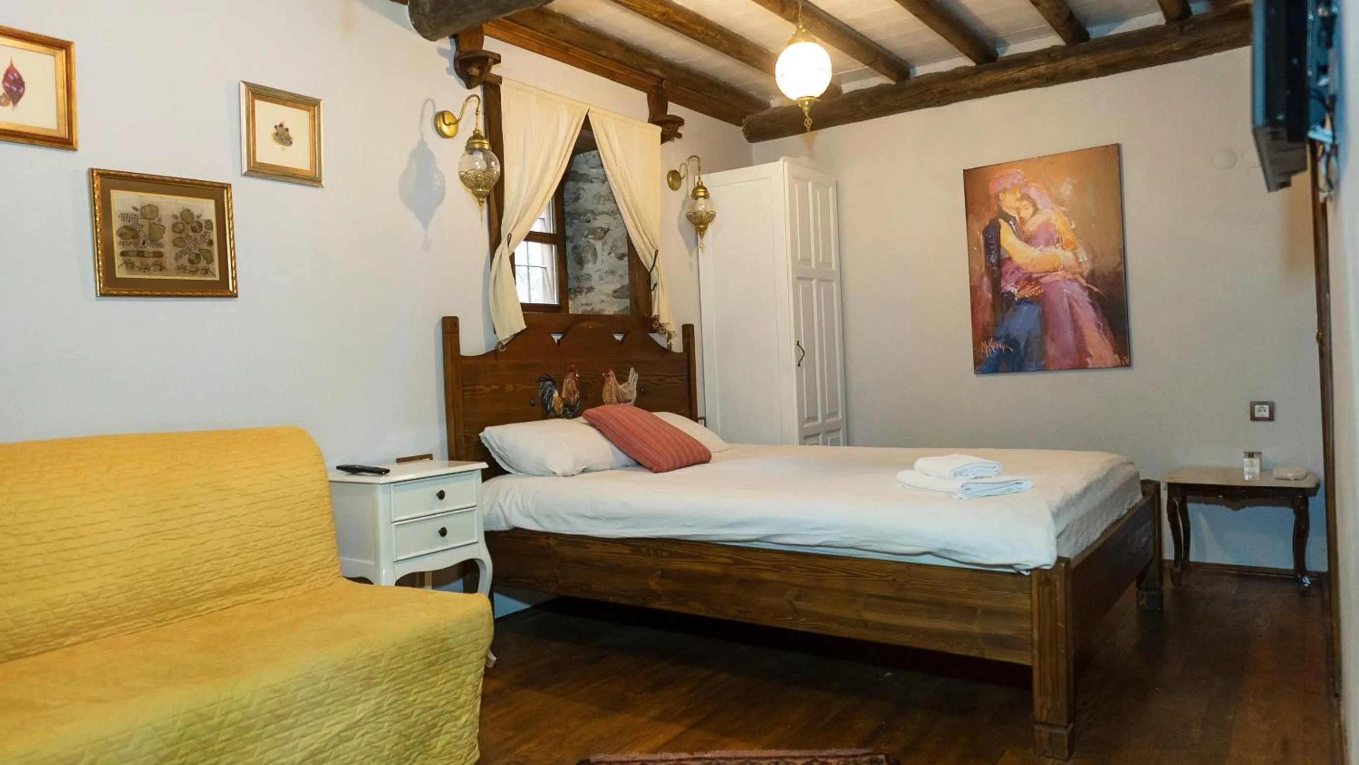 Bed in Yeni Gelin Evi