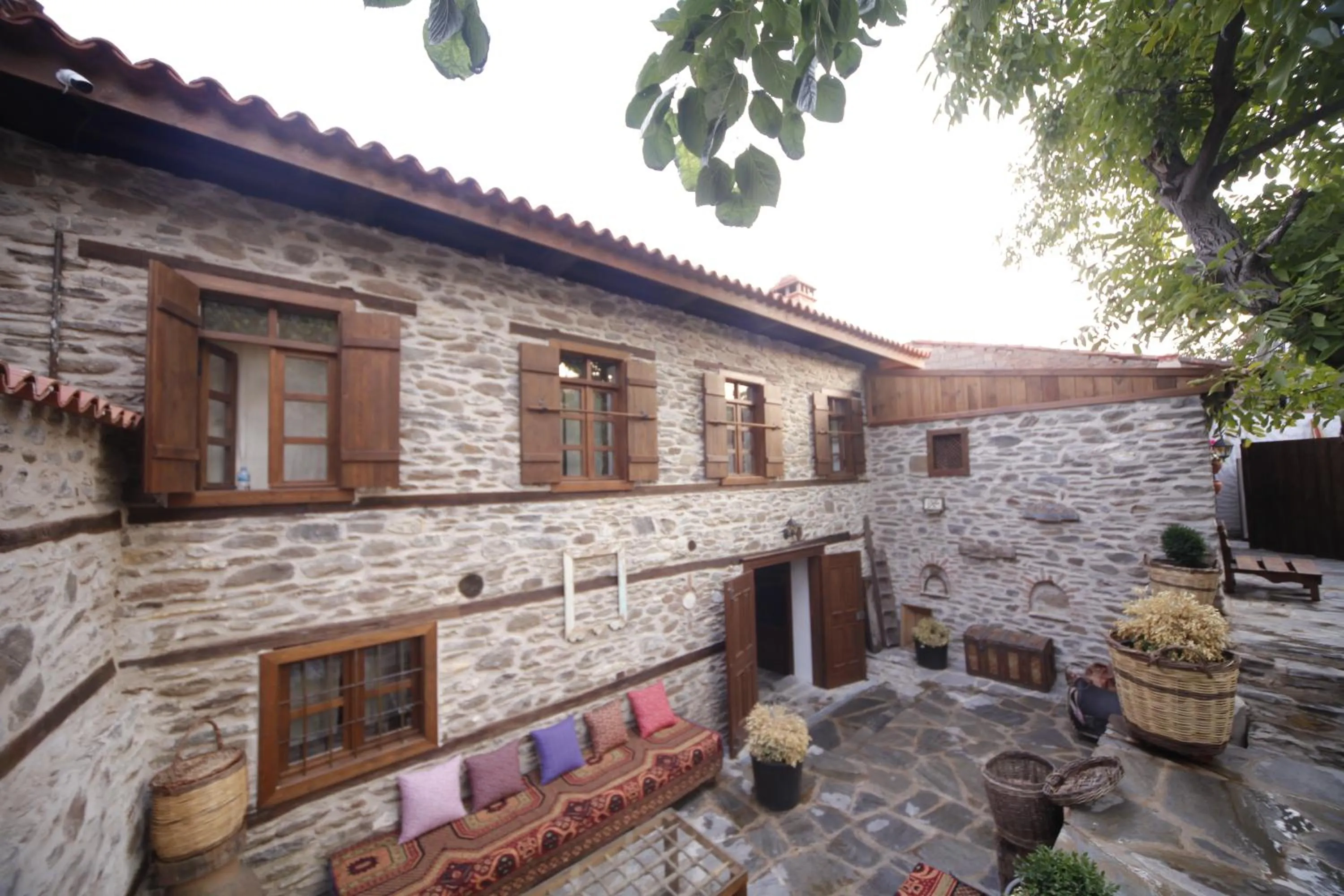 Property building in Yeni Gelin Evi