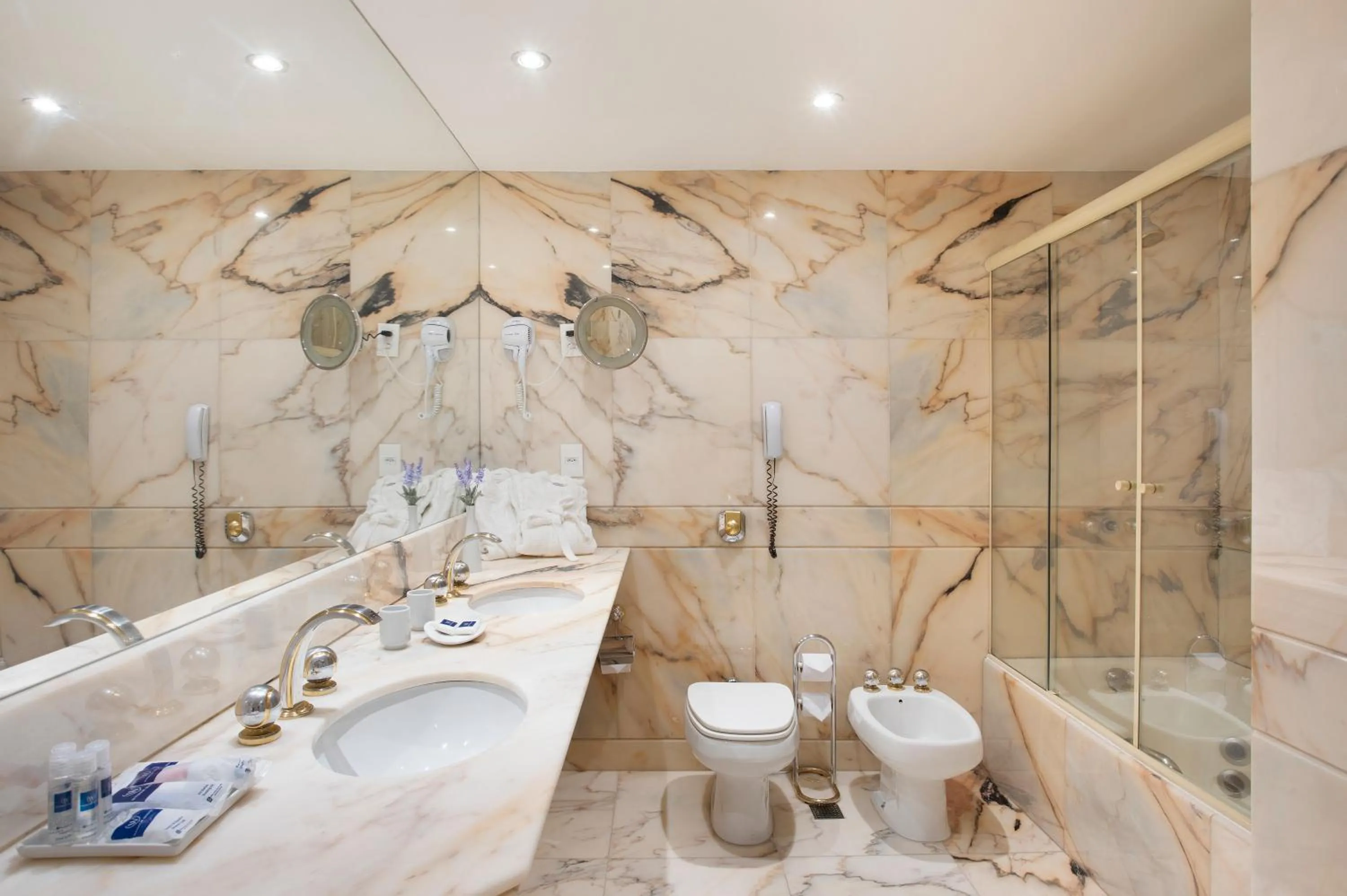 Hot Tub in Windsor Plaza Copacabana