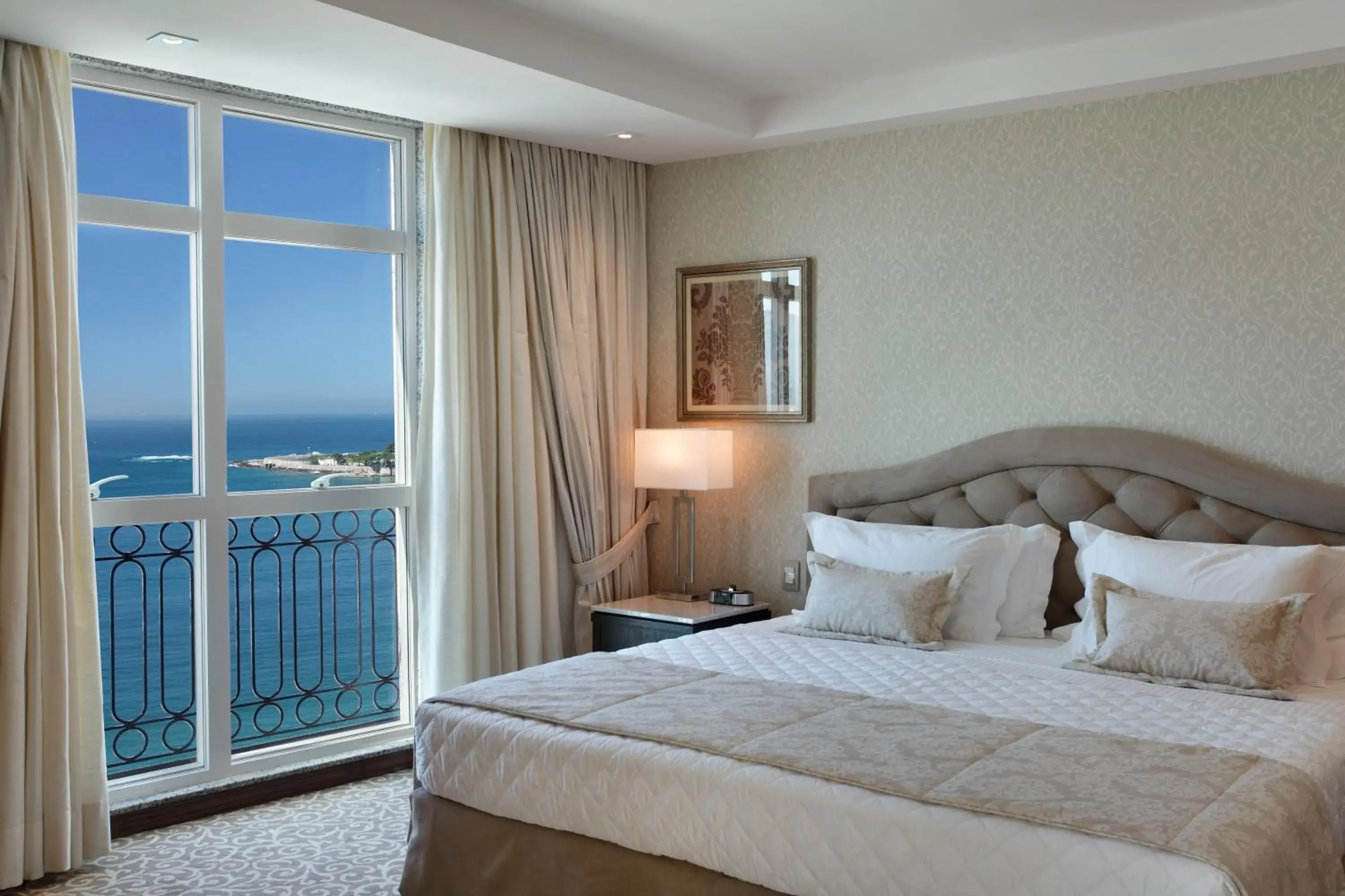 Suite in Miramar By Windsor Copacabana Suite in Miramar By Windsor Copacabana